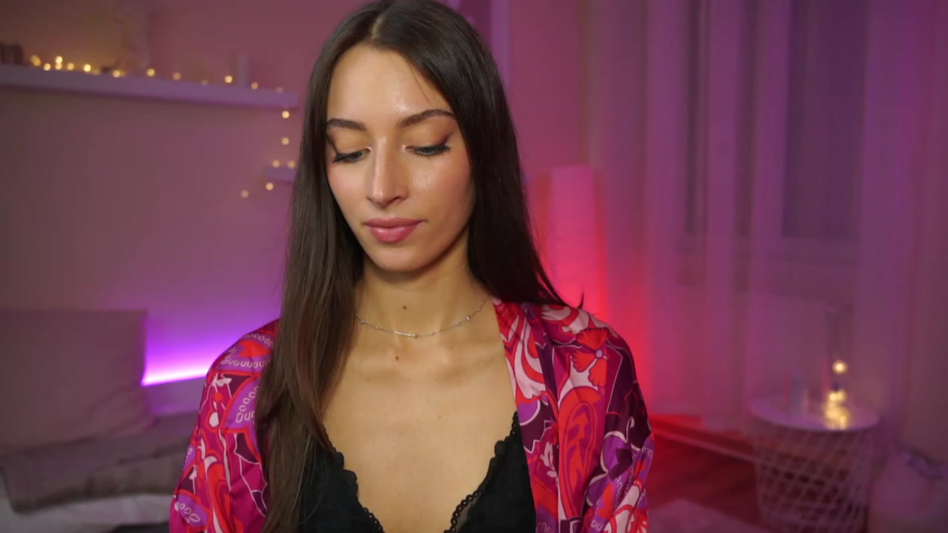 Gallery image thumbnail from Emily_grey69's myfreecams stream on, 02/11/2024, 18:05 image 13 of 20