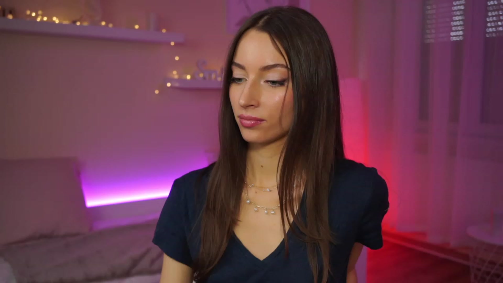 Gallery image thumbnail from Emily_grey69's myfreecams stream on, 02/12/2024, 10:58 image 10 of 20
