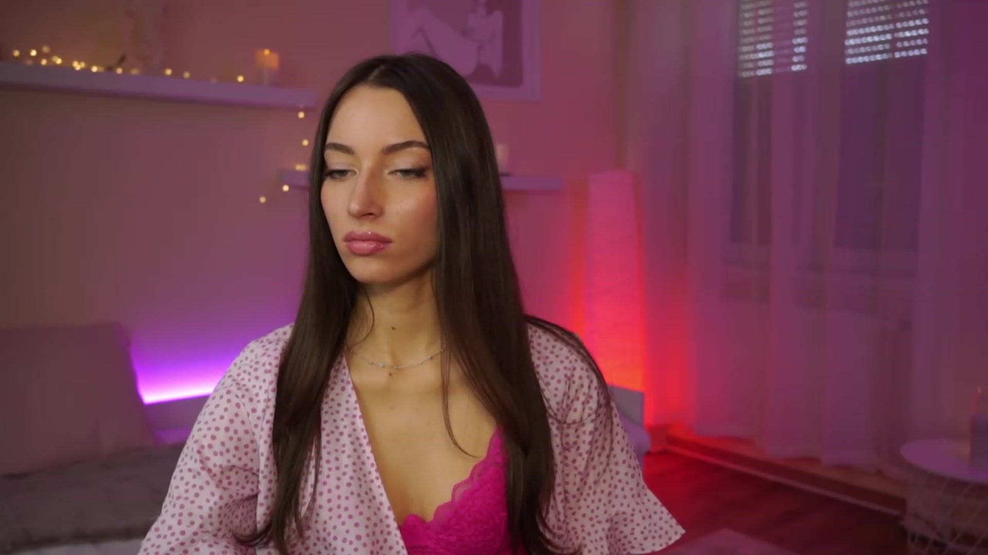 Gallery image thumbnail from Emily_grey69's myfreecams stream on, 02/14/2024, 12:02 image 18 of 20