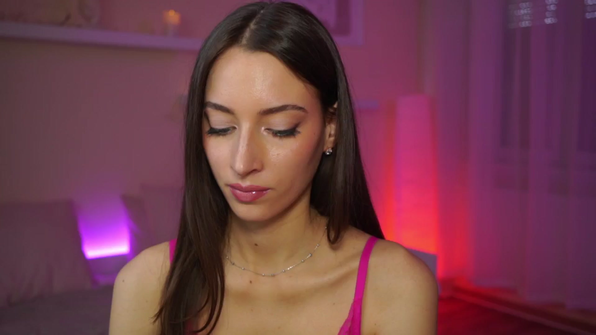 Gallery image thumbnail from Emily_grey69's myfreecams stream on, 02/14/2024, 14:02 image 20 of 20