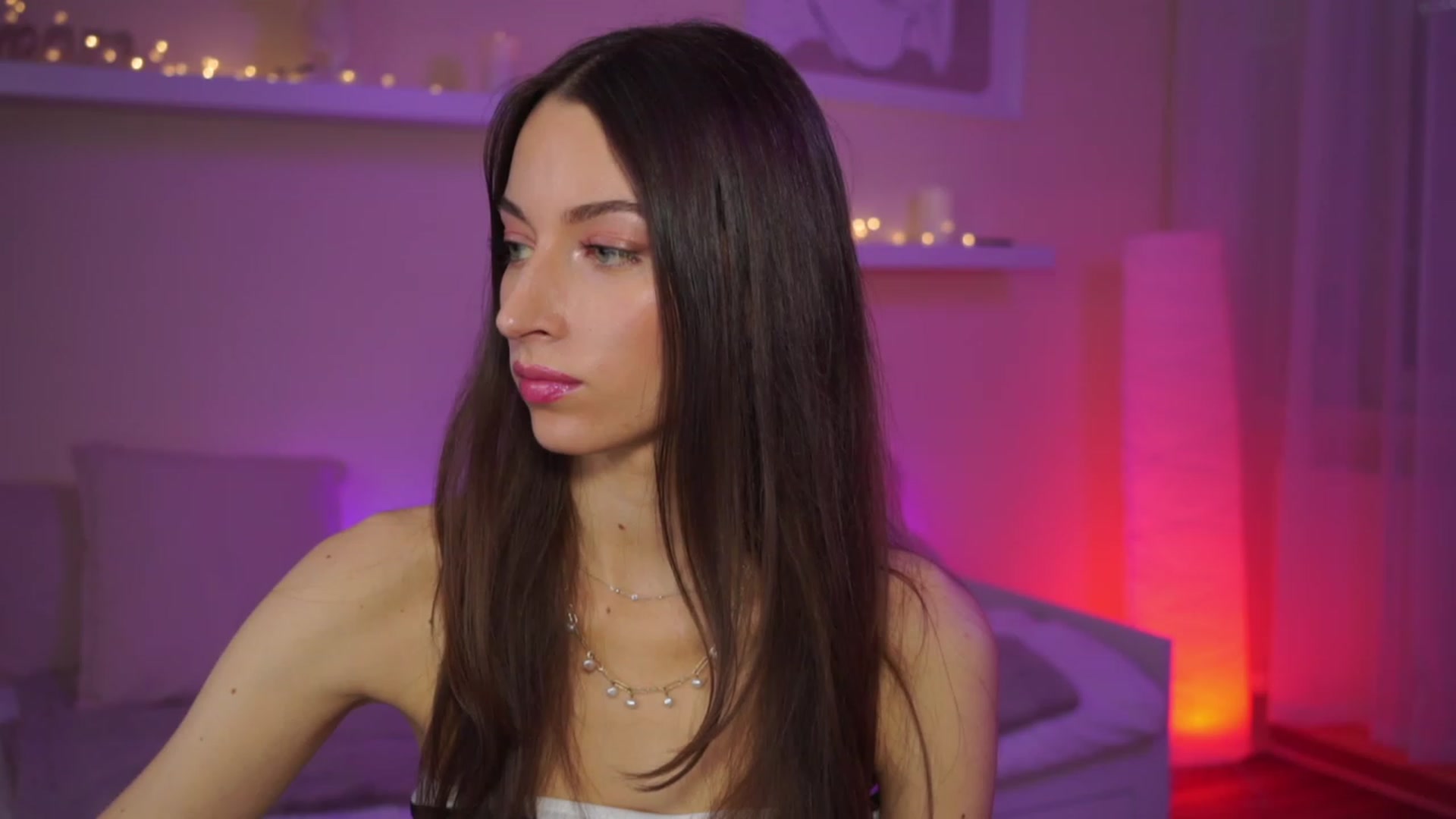 Gallery image thumbnail from Emily_grey69's myfreecams stream on, 02/27/2024, 12:40 image 20 of 20