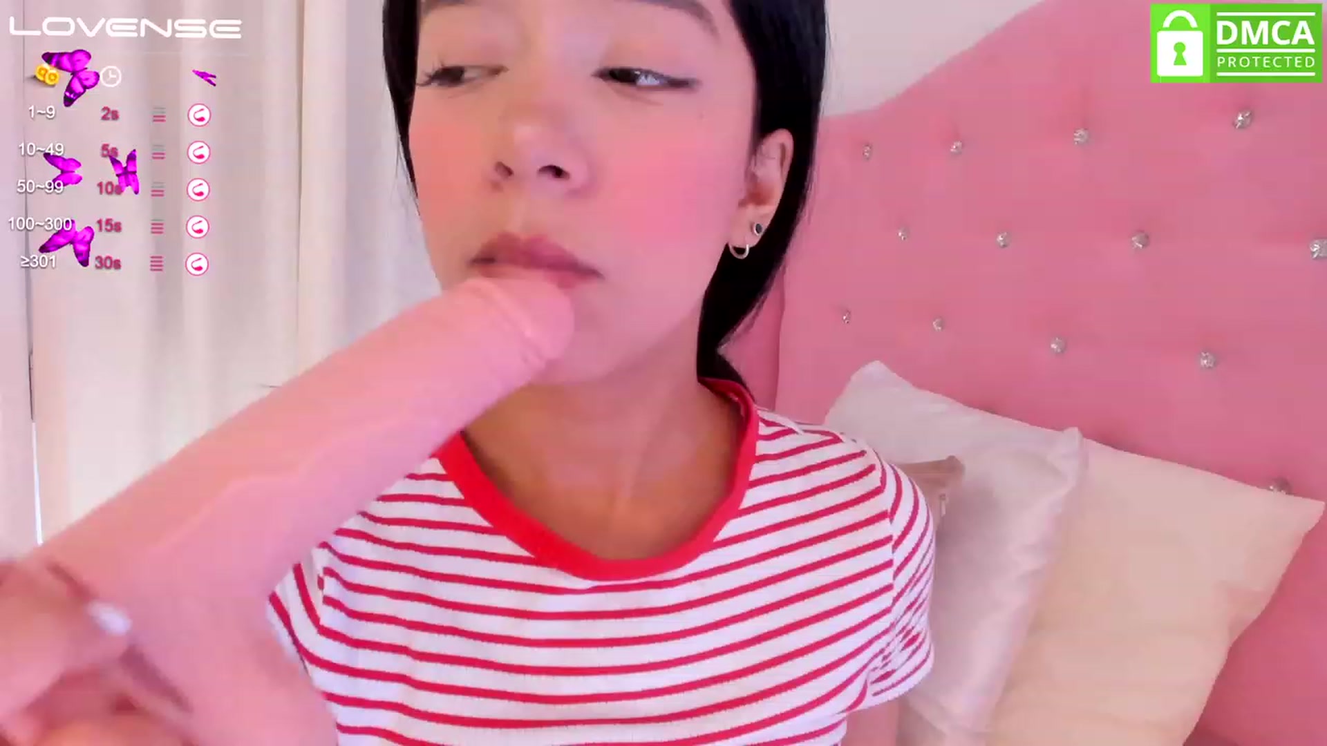 Gallery image thumbnail from Emily_kim's myfreecams stream on, 03/12/2023, 11:31 image 10 of 20