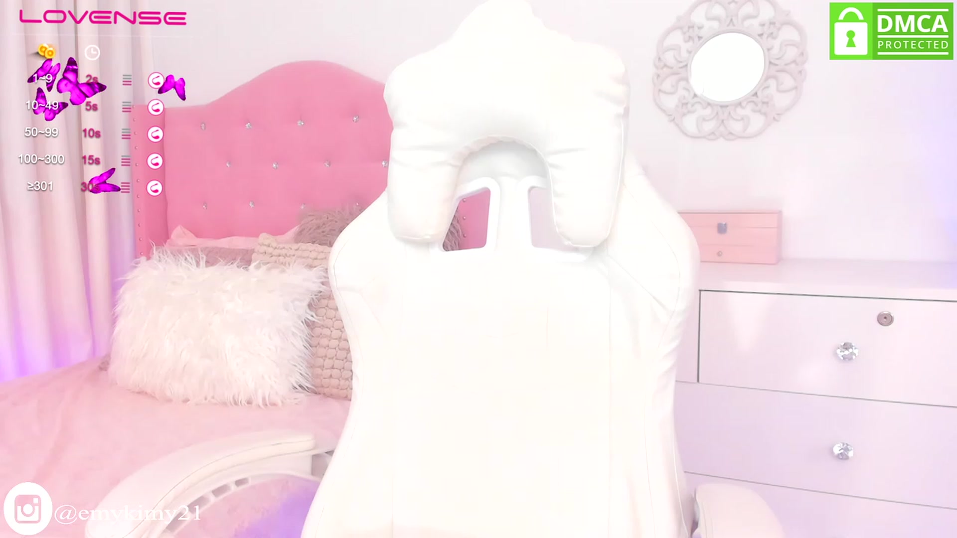Gallery image thumbnail from Emily_kim's myfreecams stream on, 06/30/2023, 01:55 image 12 of 20