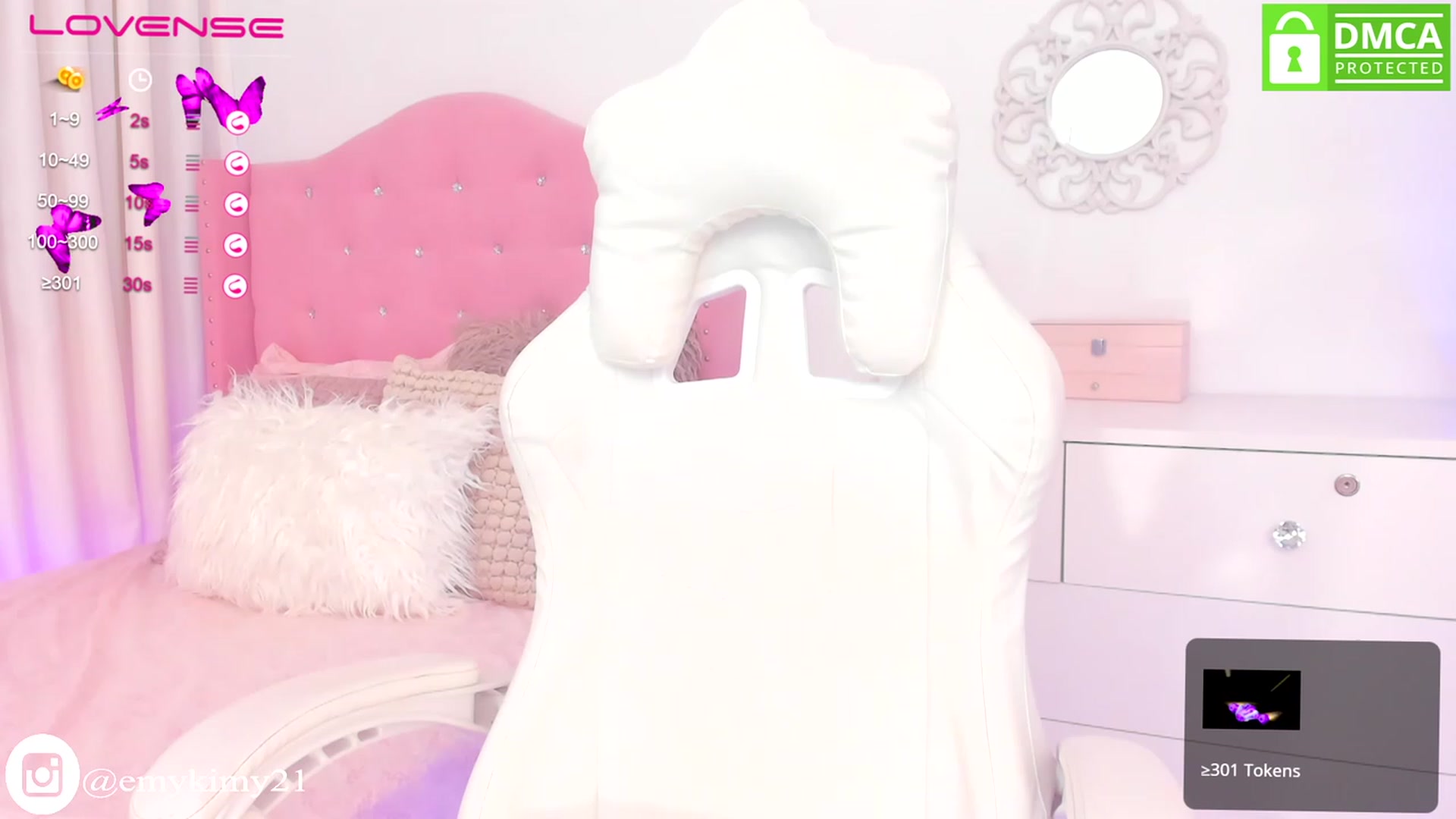 Gallery image thumbnail from Emily_kim's myfreecams stream on, 06/30/2023, 01:55 image 11 of 20