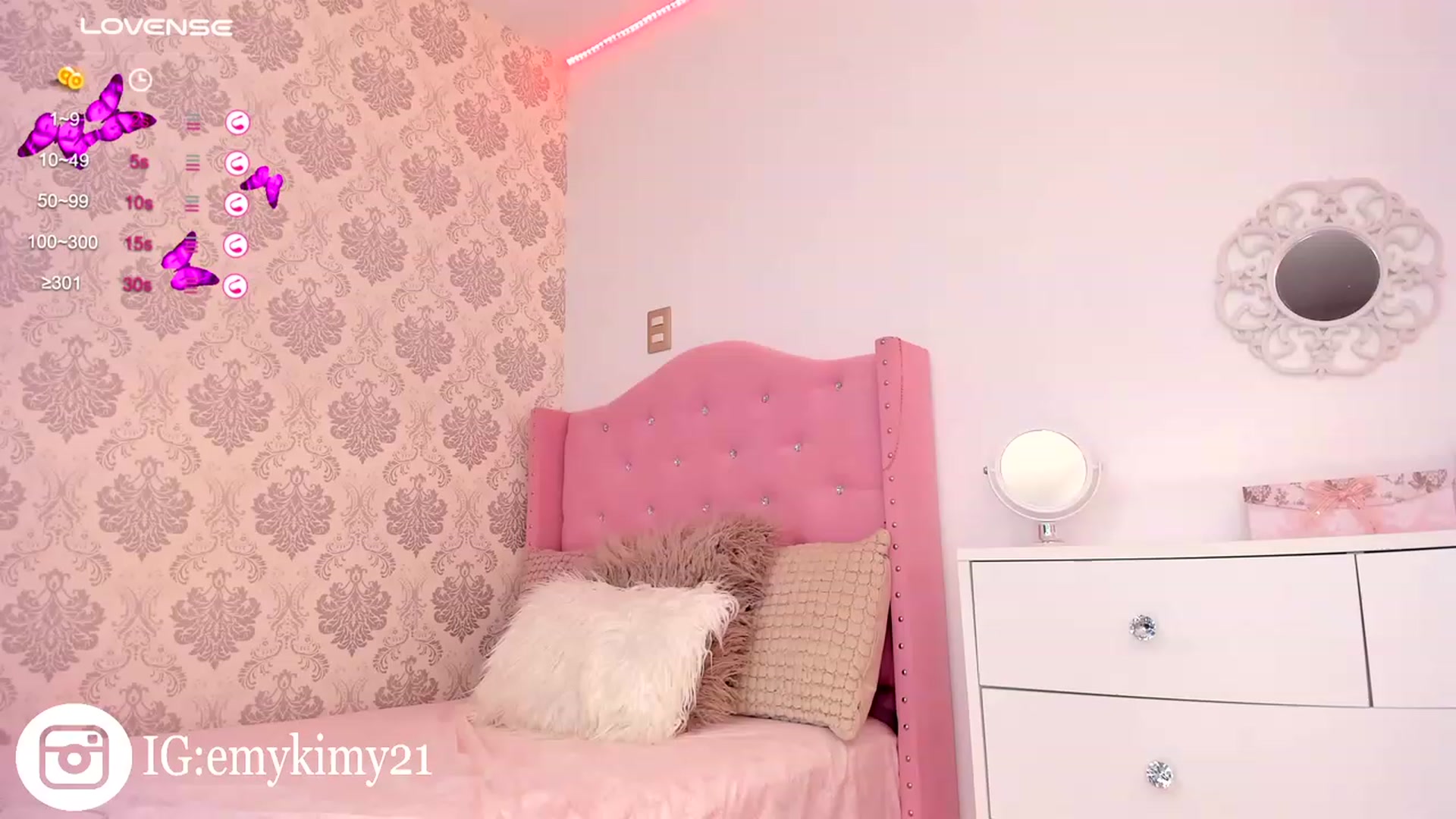 Gallery image thumbnail from Emily_kim's myfreecams stream on, 09/29/2023, 05:20 image 19 of 20
