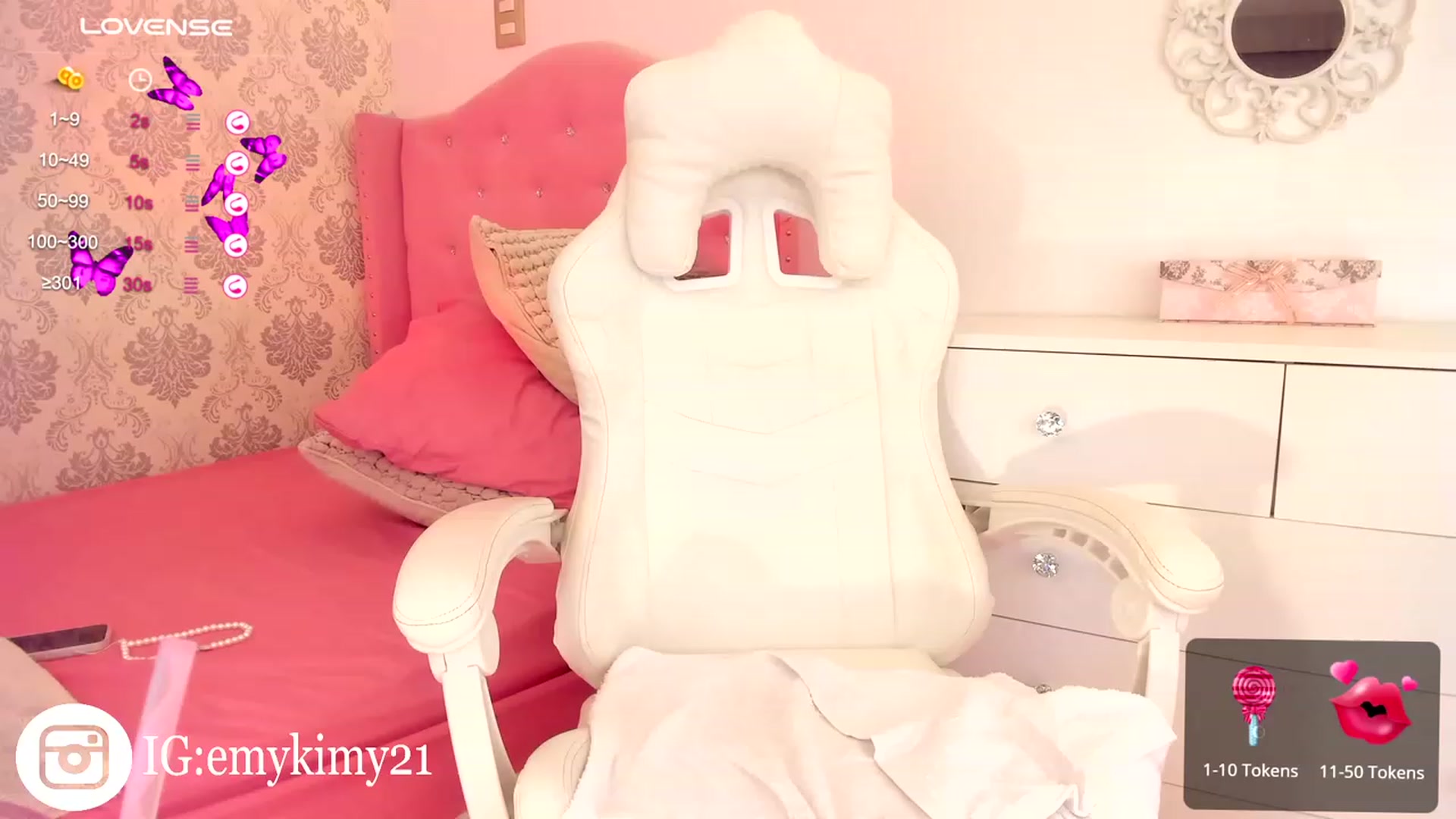 Gallery image thumbnail from Emily_kim's myfreecams stream on, 10/07/2023, 08:33 image 2 of 20