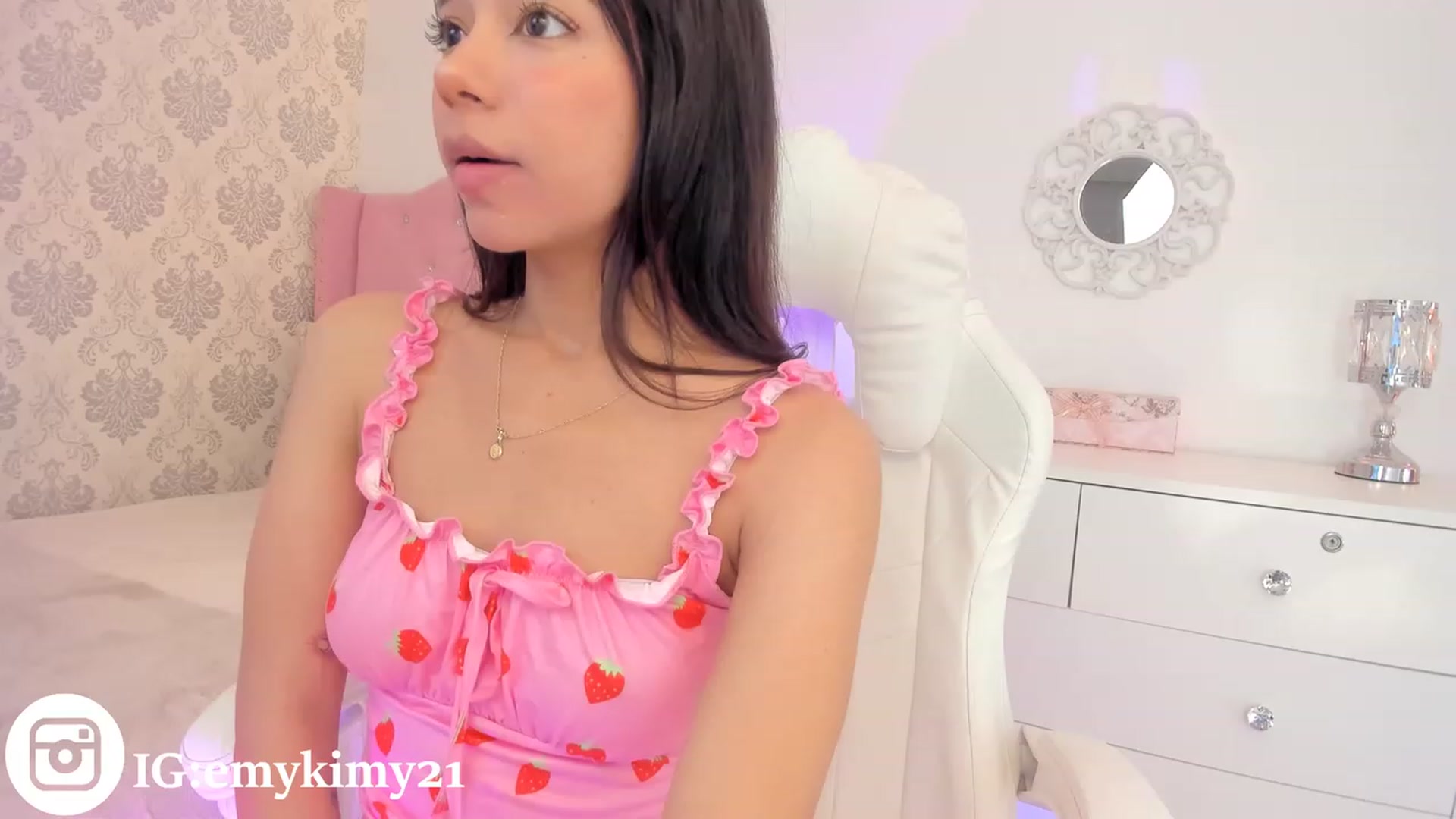 Gallery image thumbnail from Emily_kim's myfreecams stream on, 11/05/2023, 05:35 image 20 of 20