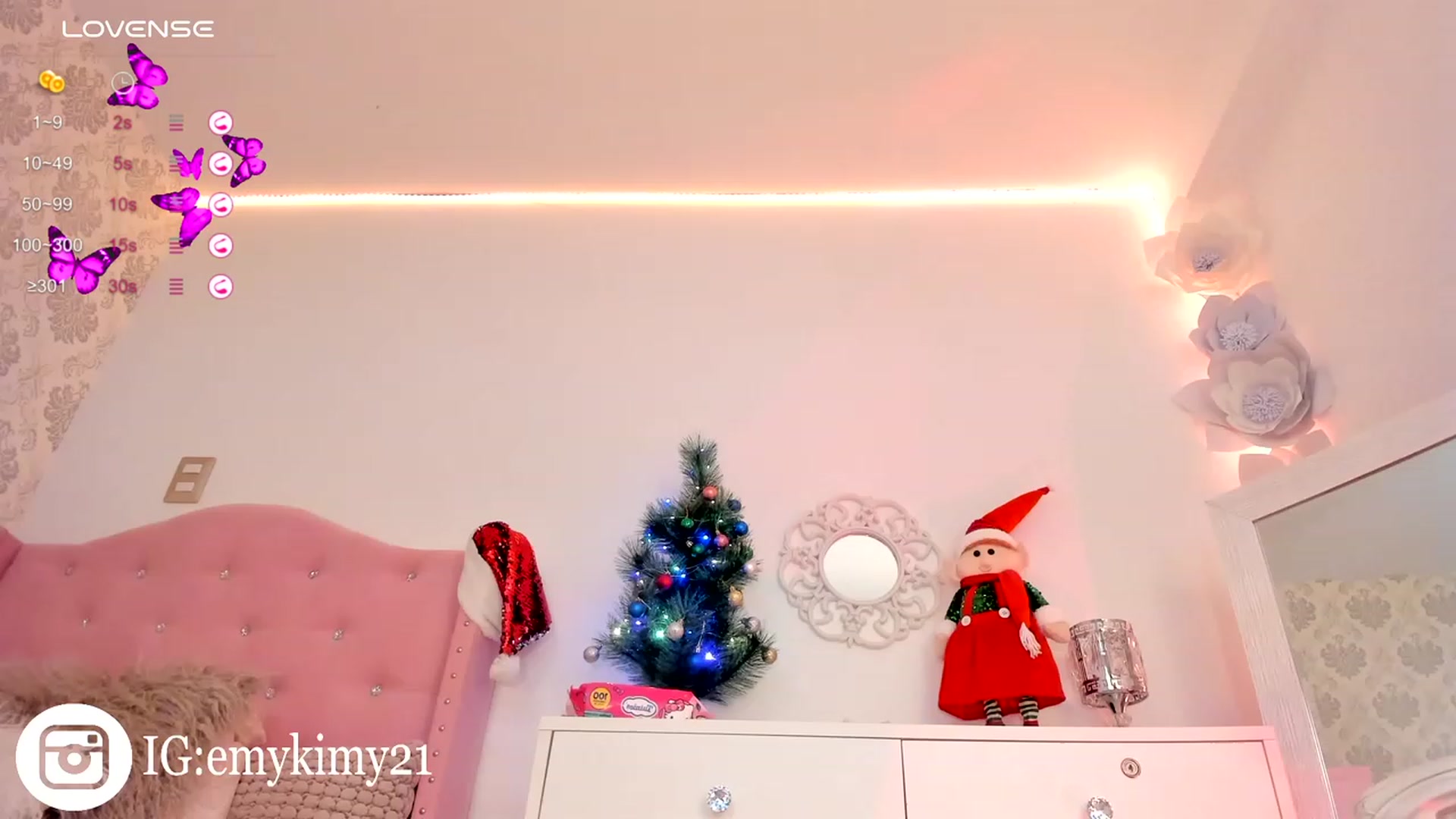 Gallery image thumbnail from Emily_kim's myfreecams stream on, 12/10/2023, 06:21 image 4 of 20