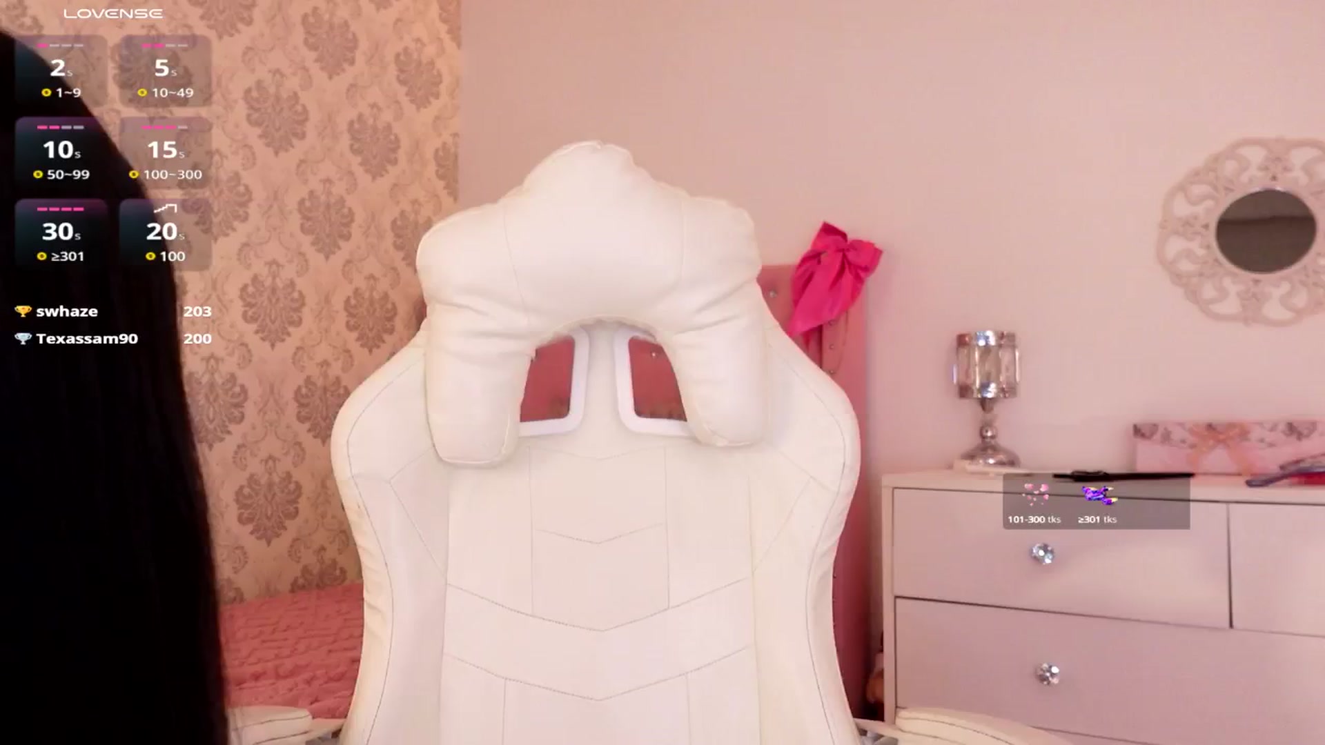 Gallery image thumbnail from Emily_kim's myfreecams stream on, 09/19/2024, 01:13 image 17 of 20