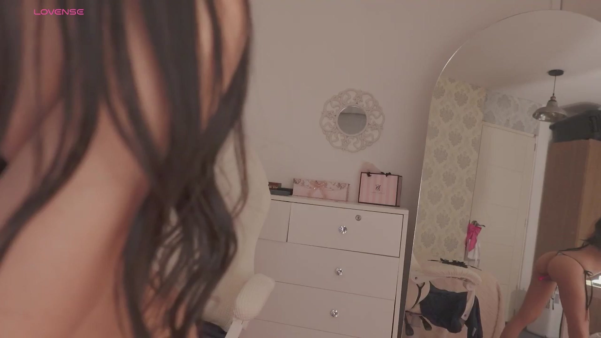 Gallery image thumbnail from Emily_kim's myfreecams stream on, 09/10/2025, 02:43 image 16 of 20