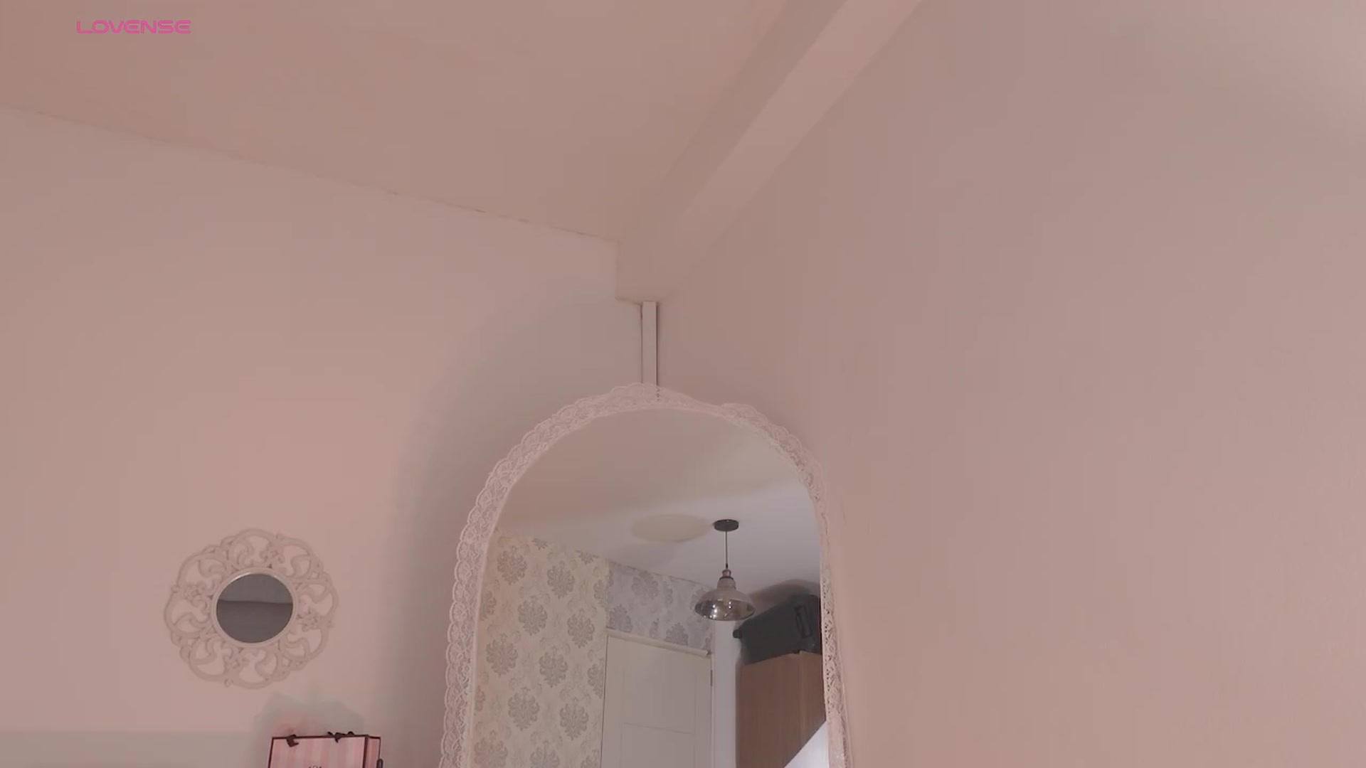 Gallery image thumbnail from Emily_kim's myfreecams stream on, 09/15/2025, 24:57 image 10 of 20