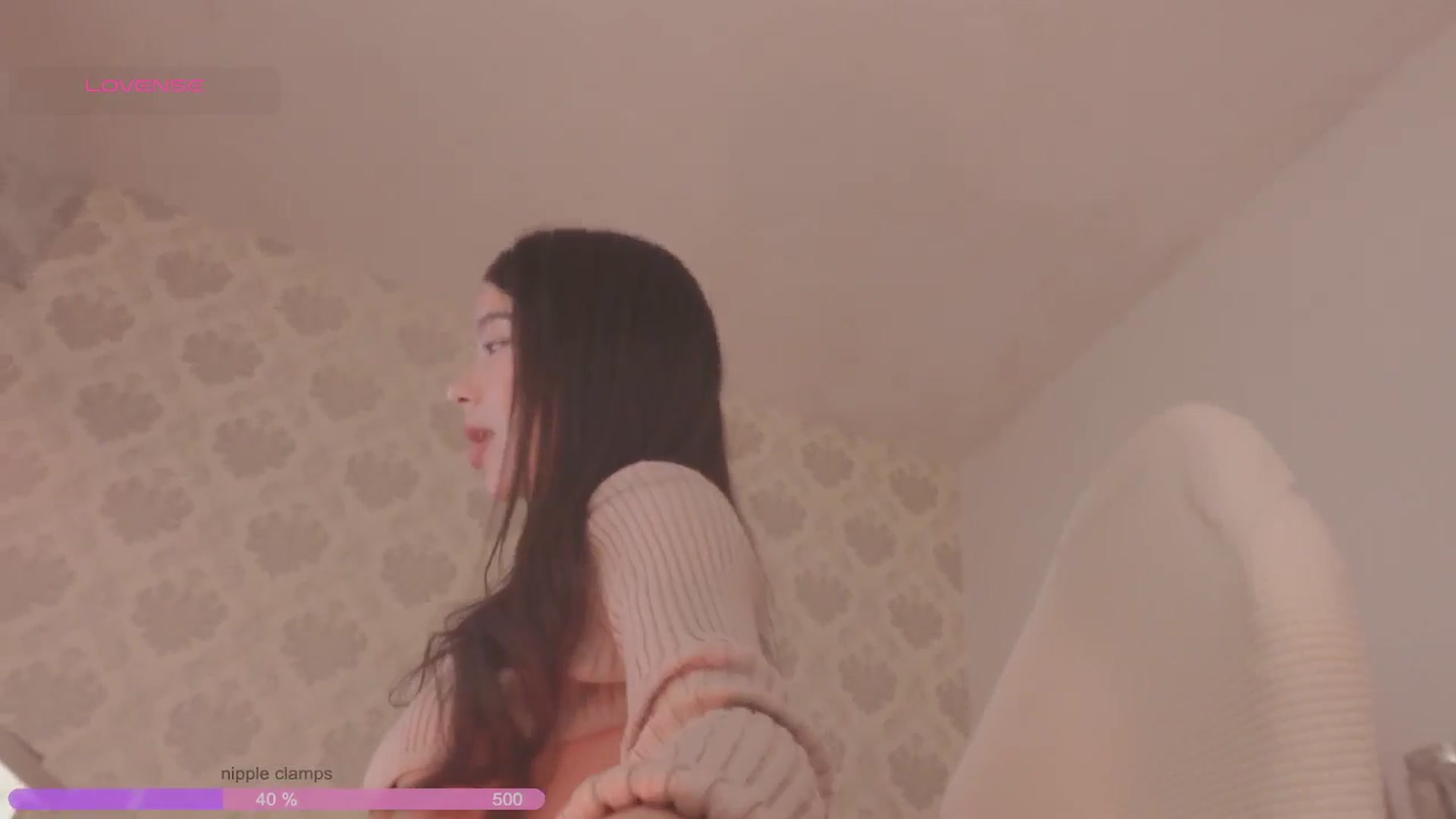 Gallery image thumbnail from Emily_kim's myfreecams stream on, 11/08/2025, 01:54 image 16 of 20