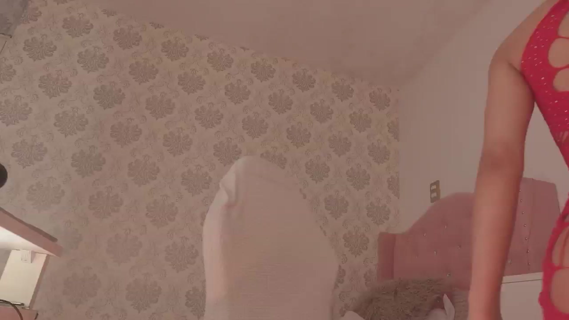 Gallery image thumbnail from Emily_kim's myfreecams stream on, 11/21/2025, 04:21 image 1 of 20