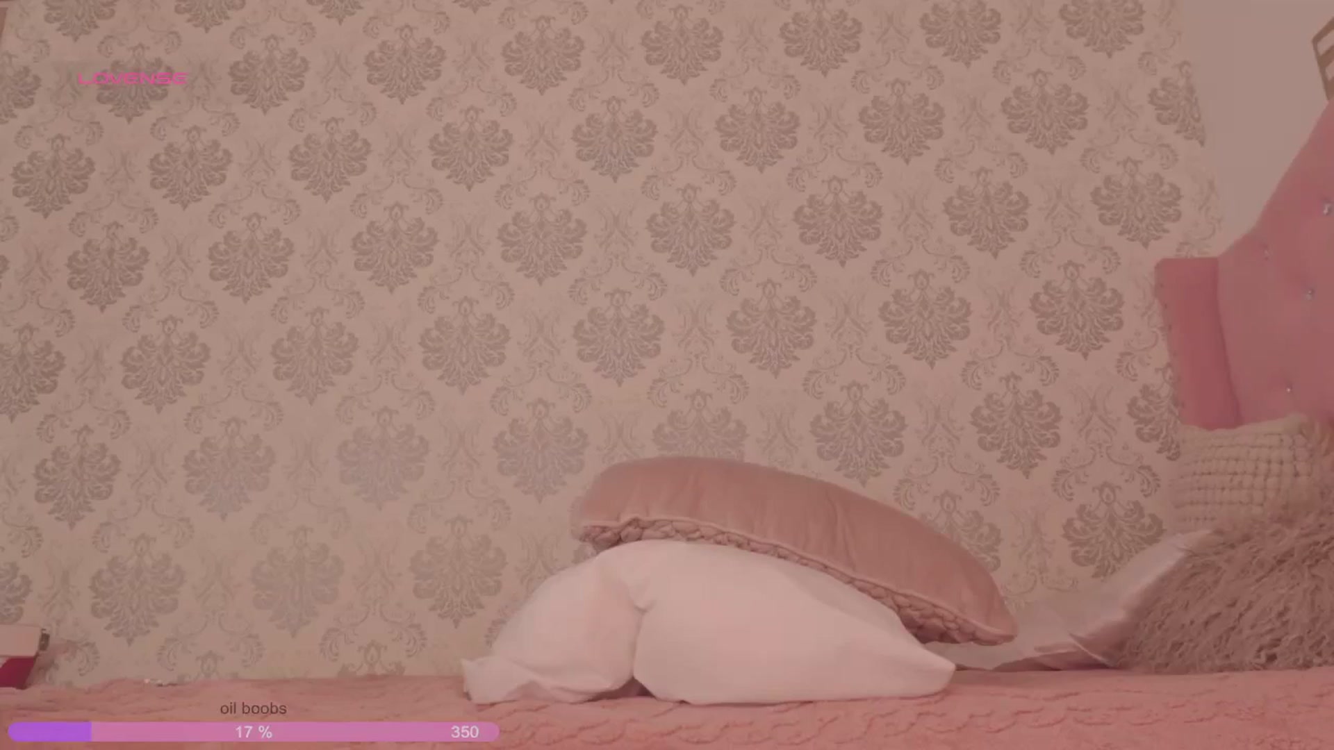 Gallery image thumbnail from Emily_kim's myfreecams stream on, 11/25/2025, 07:50 image 10 of 20