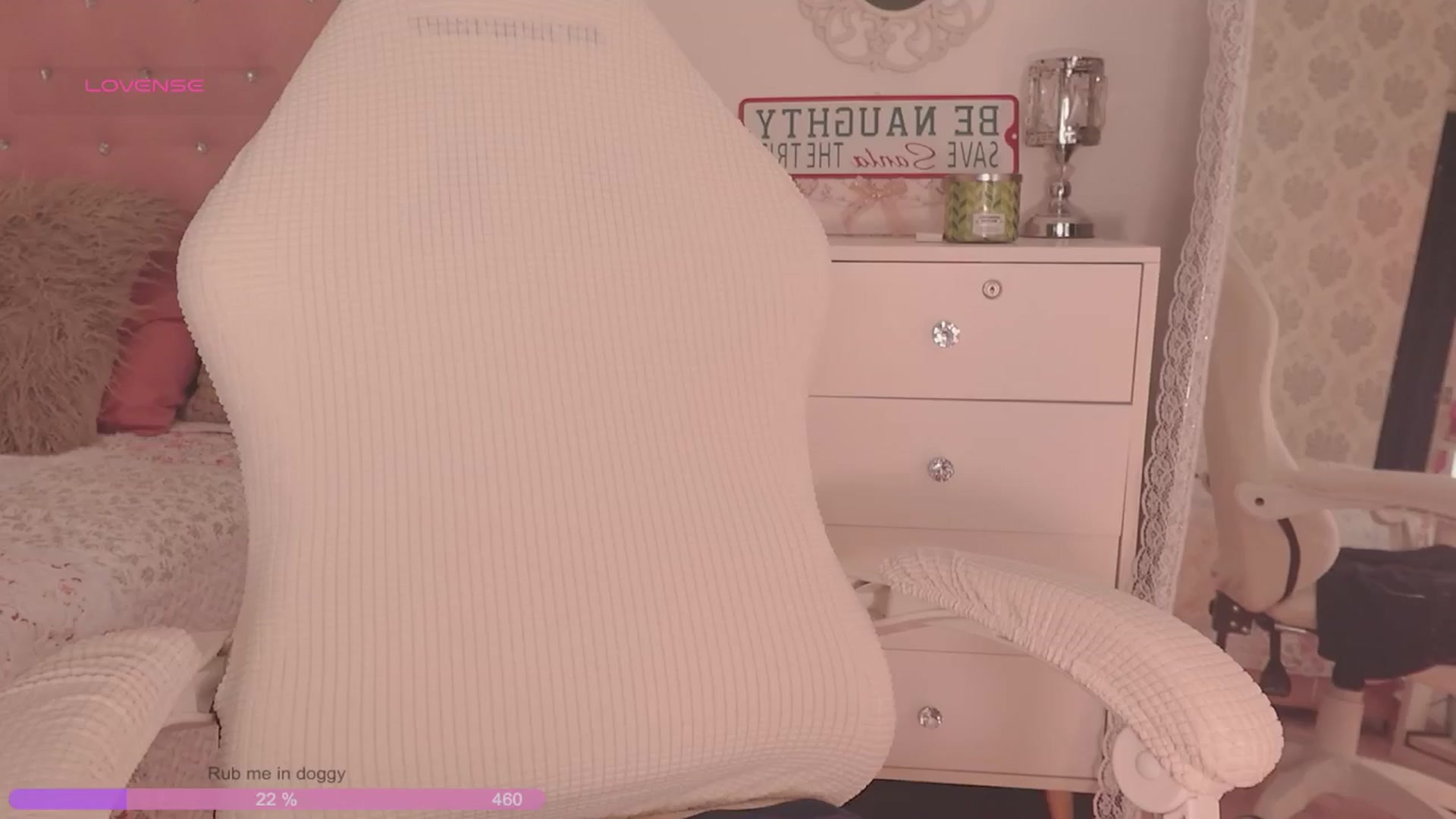 Gallery image thumbnail from Emily_kim's myfreecams stream on, 12/17/2025, 04:38 image 10 of 20