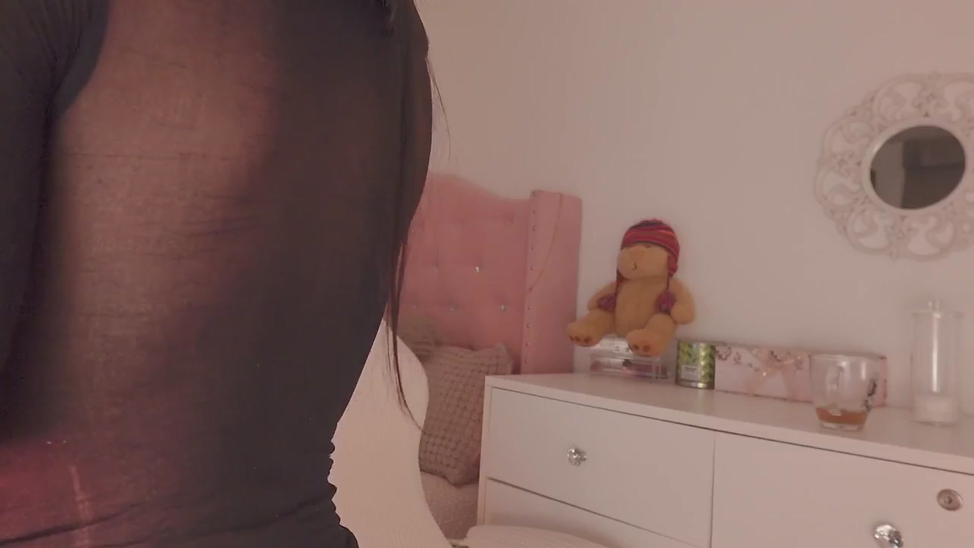 Gallery image thumbnail from Emily_kim's myfreecams stream on, 03/02/2026, 05:29 image 7 of 20