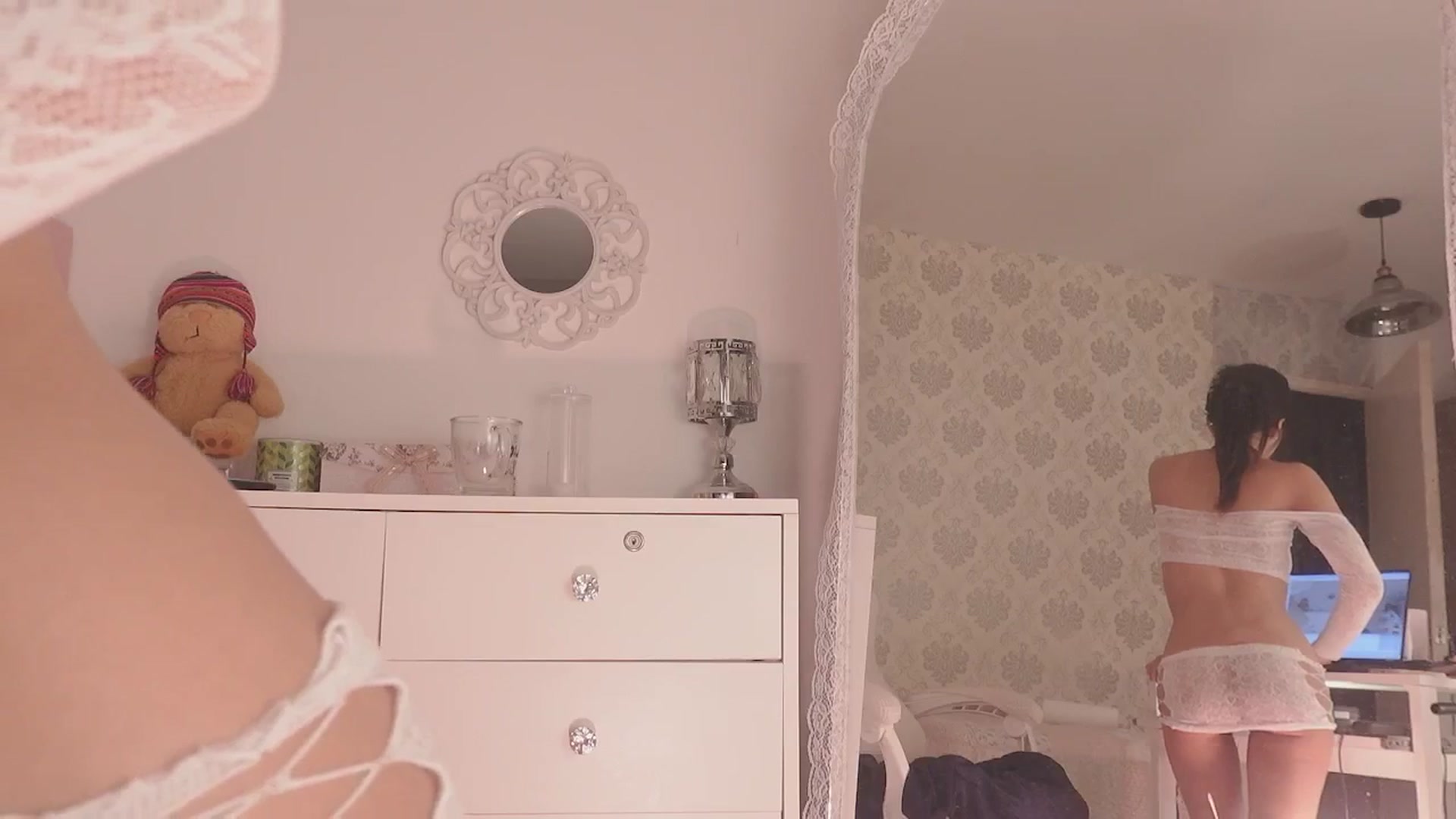 Gallery image thumbnail from Emily_kim's myfreecams stream on, 03/03/2026, 02:32 image 9 of 20
