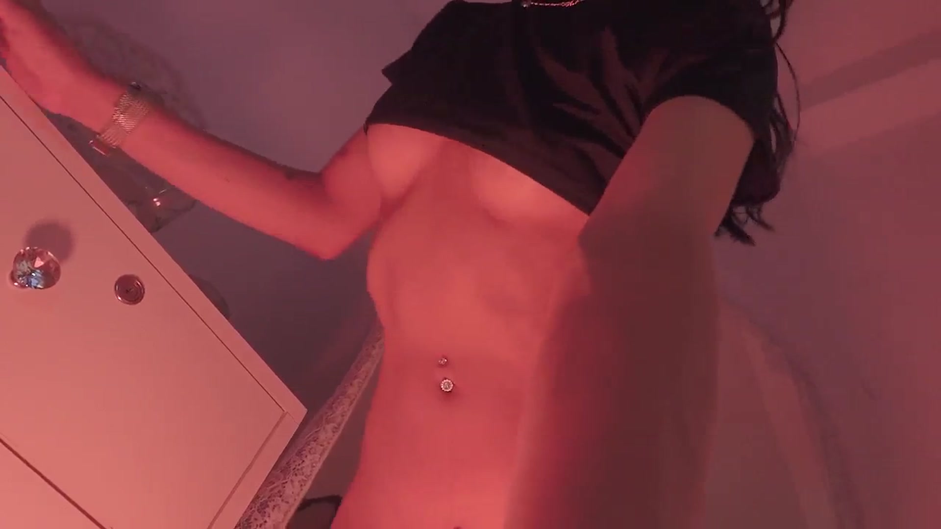 Gallery image thumbnail from Emily_kim's myfreecams stream on, 03/05/2026, 05:16 image 8 of 20