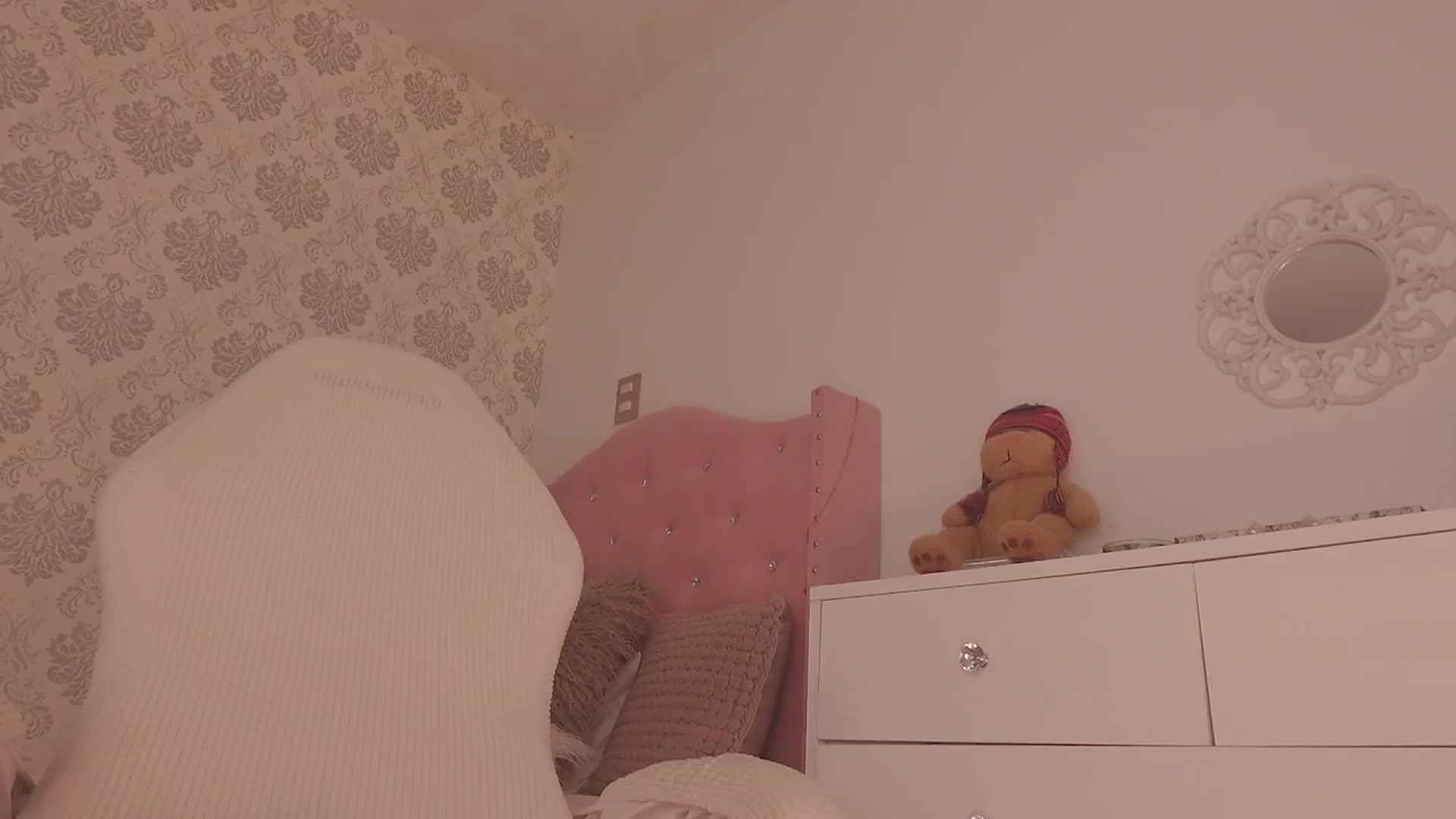 Gallery image thumbnail from Emily_kim's myfreecams stream on, 03/20/2026, 02:19 image 20 of 20
