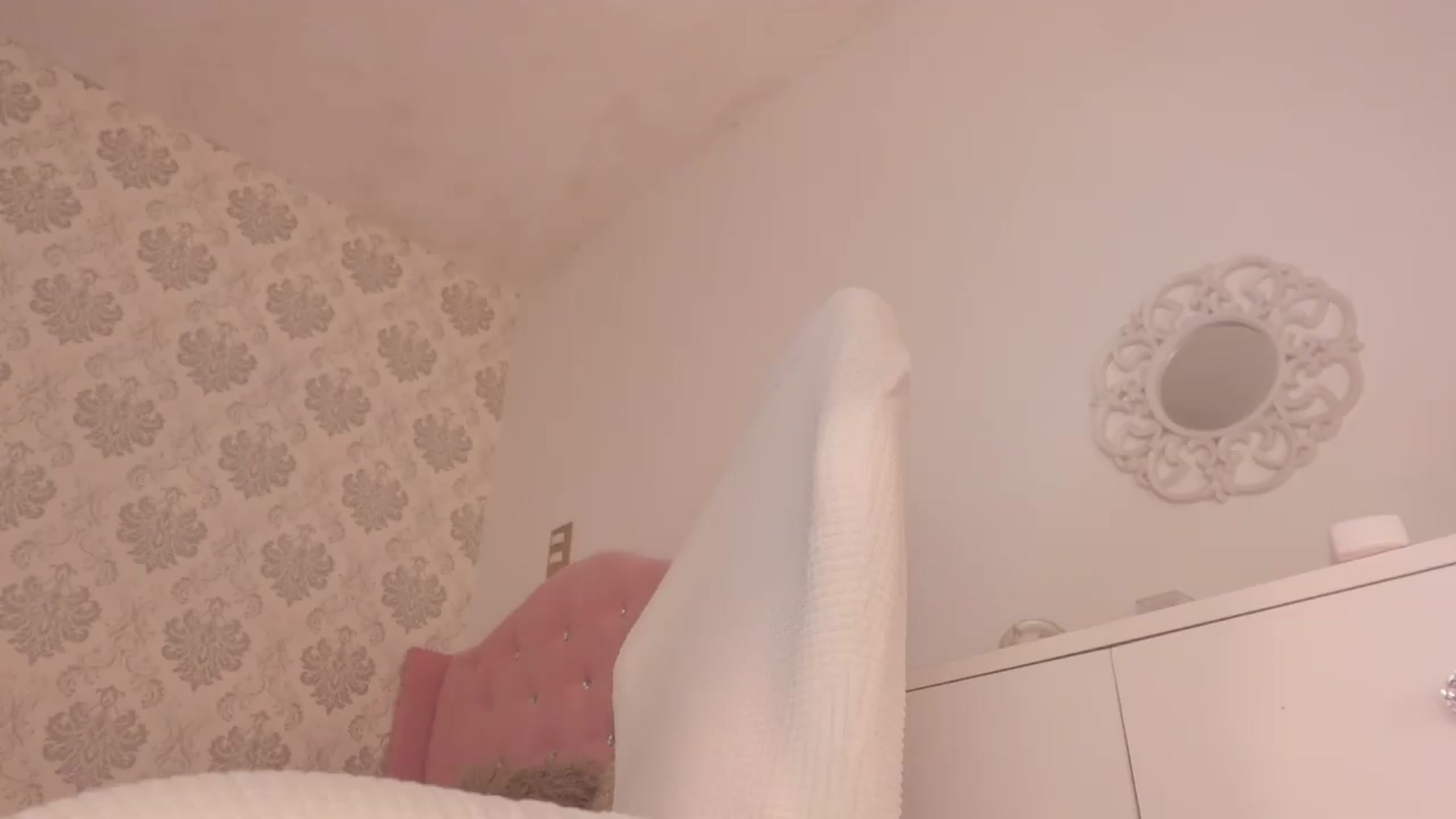 Gallery image thumbnail from Emily_kim's myfreecams stream on, 07/04/2026, 02:50 image 15 of 20