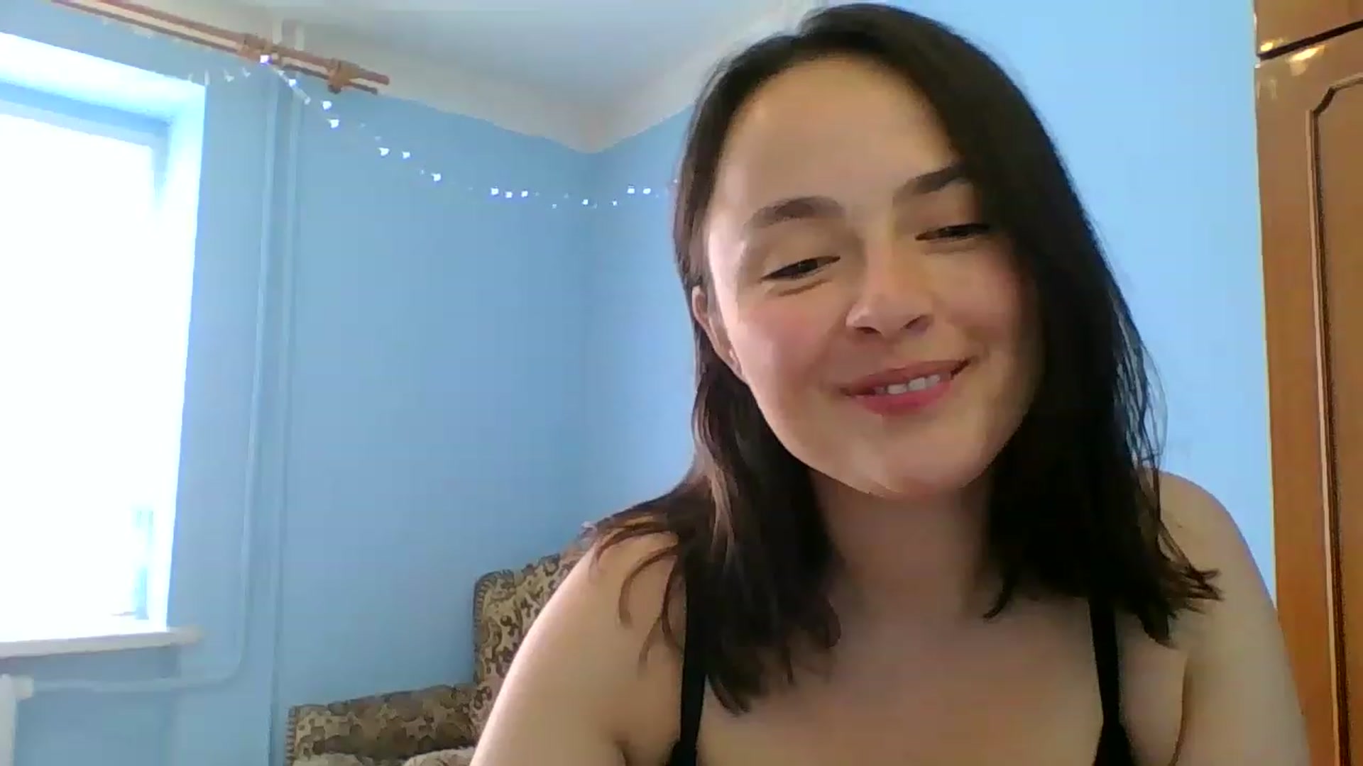 Gallery image thumbnail from Emily_morning's myfreecams stream on, 06/02/2023, 09:57 image 9 of 20