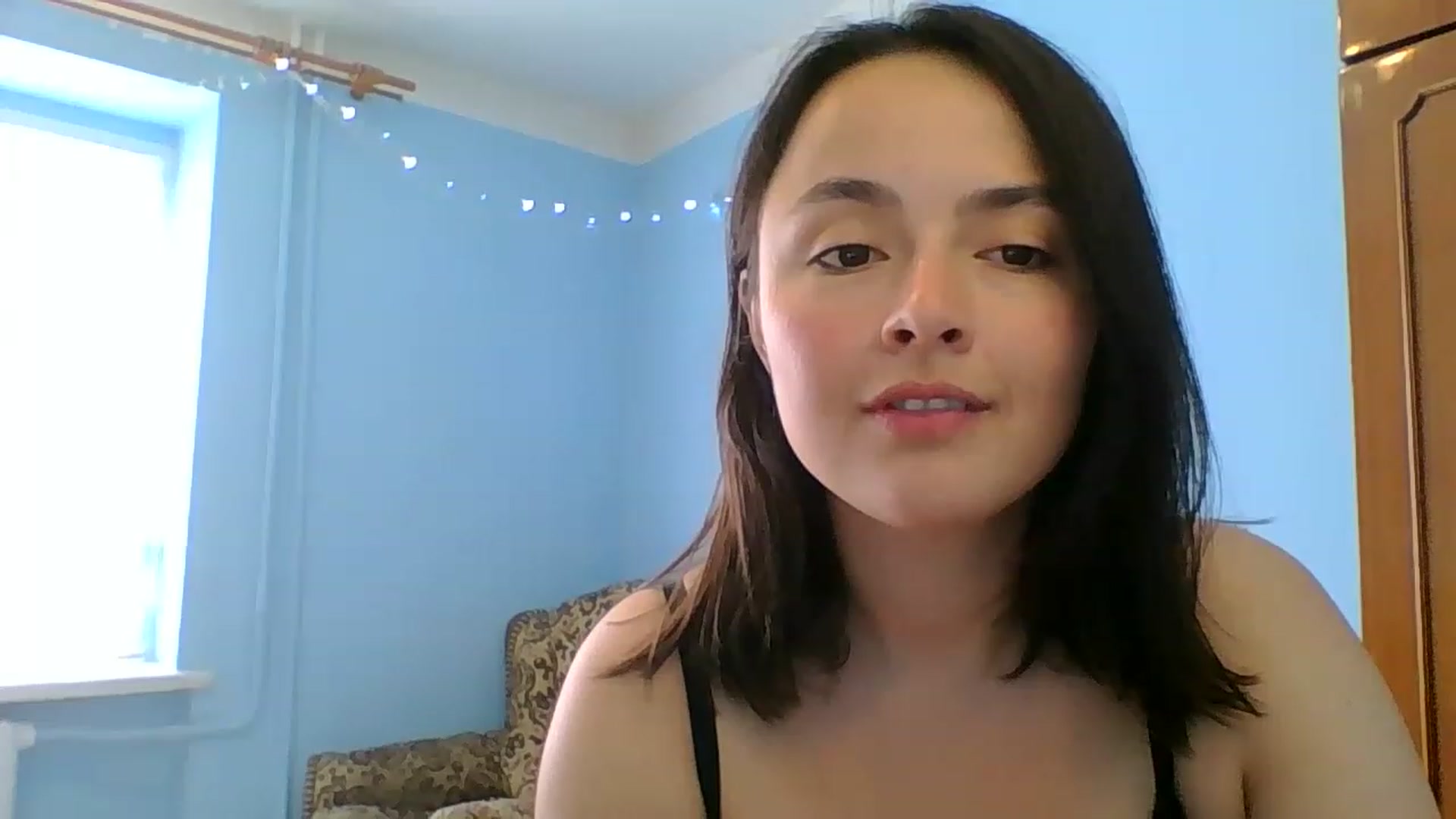 Gallery image thumbnail from Emily_morning's myfreecams stream on, 06/02/2023, 09:57 image 10 of 20