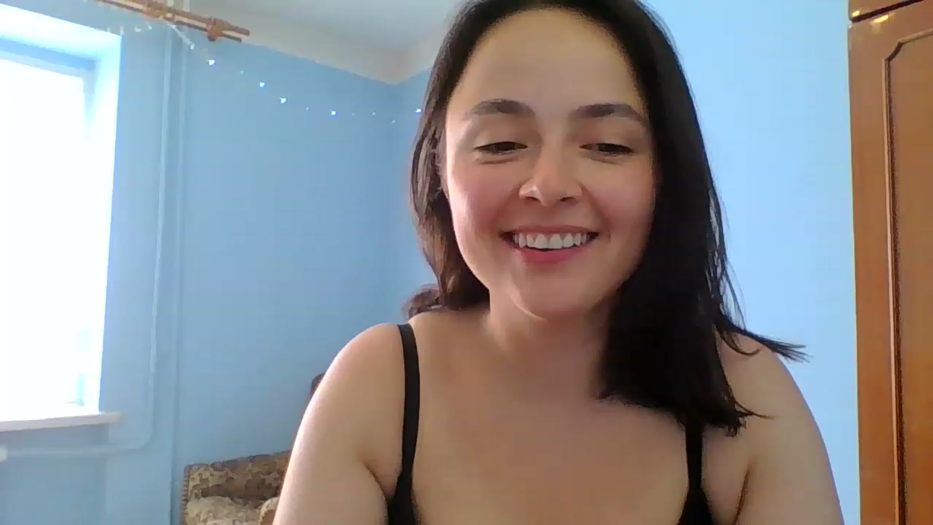 Gallery image thumbnail from Emily_morning's myfreecams stream on, 06/02/2023, 10:27 image 11 of 20