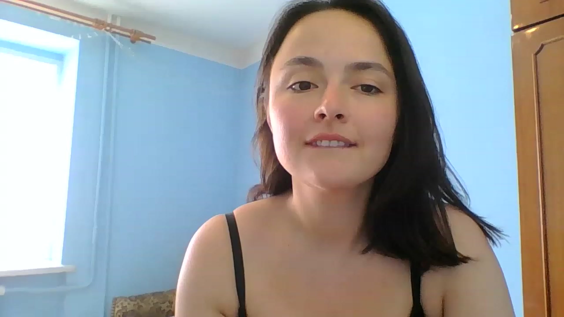 Gallery image thumbnail from Emily_morning's myfreecams stream on, 06/02/2023, 10:27 image 10 of 20
