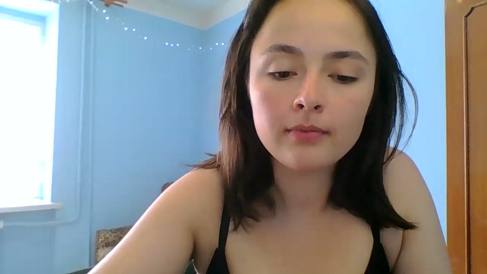 Gallery image thumbnail from Emily_morning's myfreecams stream on, 06/02/2023, 10:27 image 7 of 20
