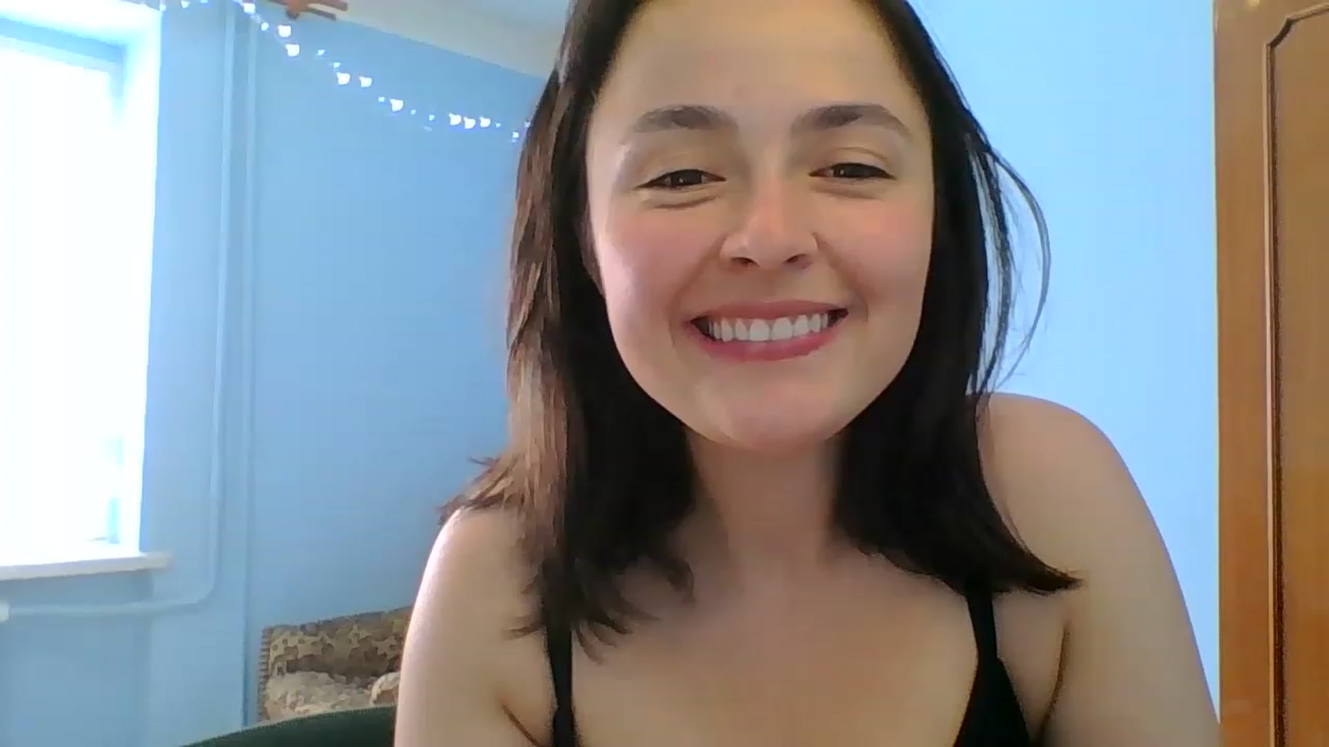 Gallery image thumbnail from Emily_morning's myfreecams stream on, 06/02/2023, 10:27 image 6 of 20