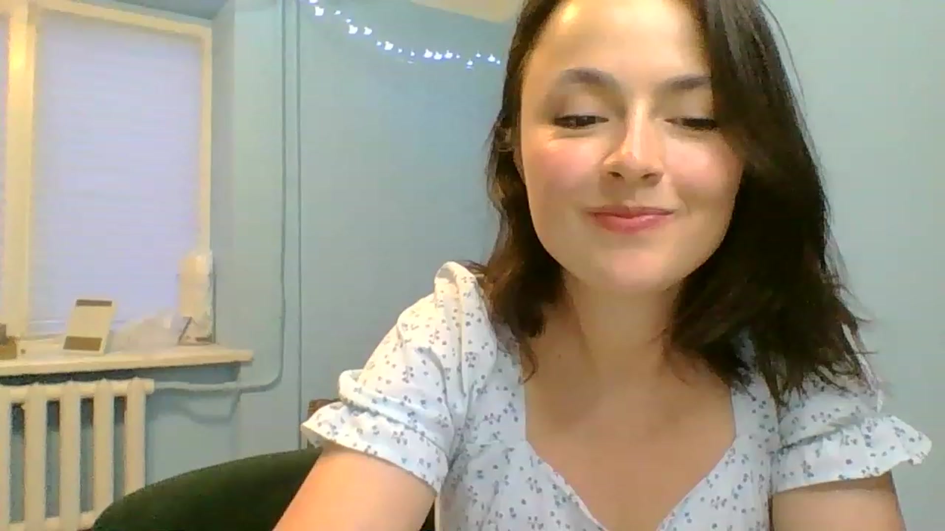 Gallery image thumbnail from Emily_morning's myfreecams stream on, 06/03/2023, 18:37 image 15 of 20