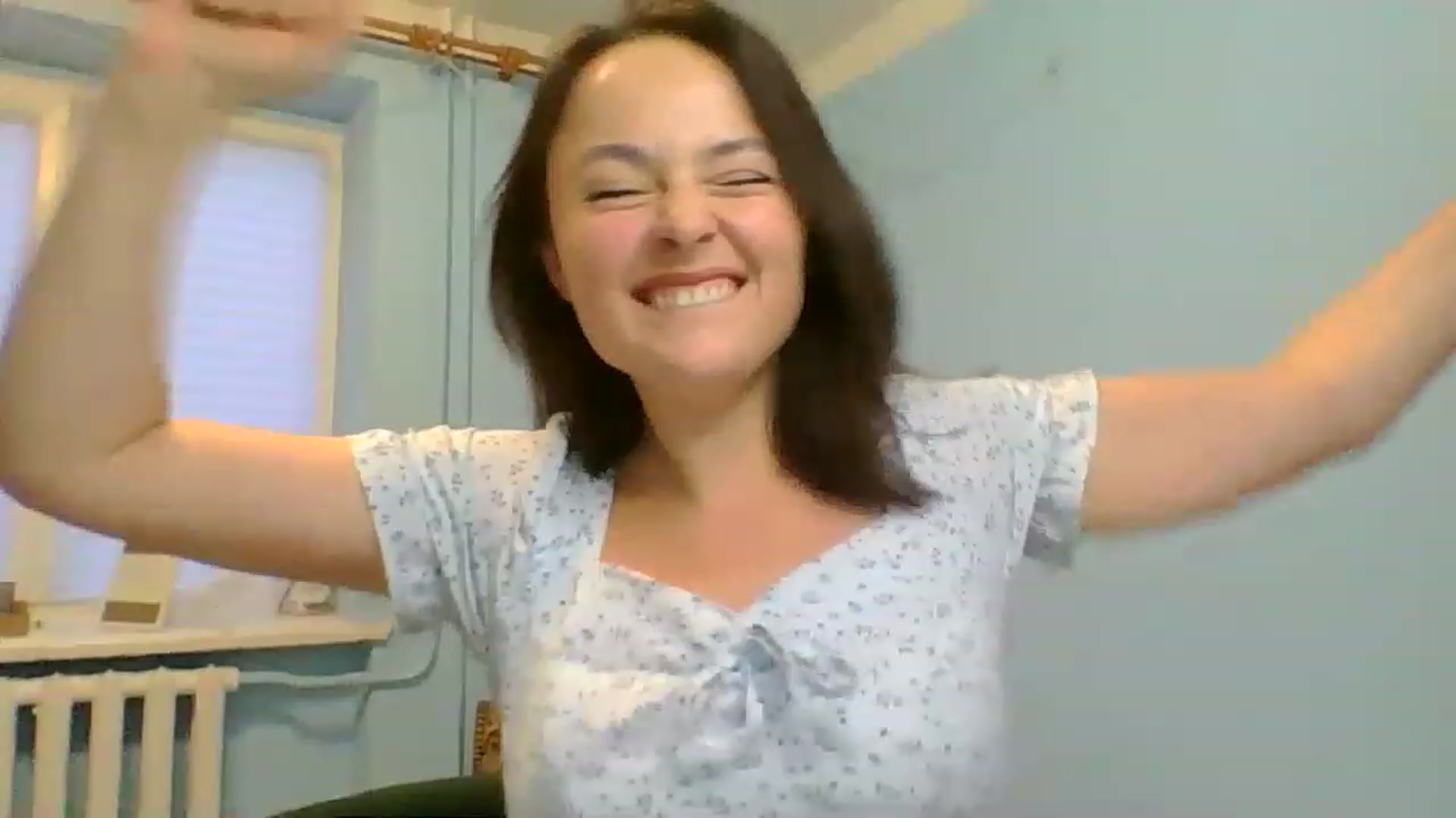 Gallery image thumbnail from Emily_morning's myfreecams stream on, 06/03/2023, 18:37 image 6 of 20