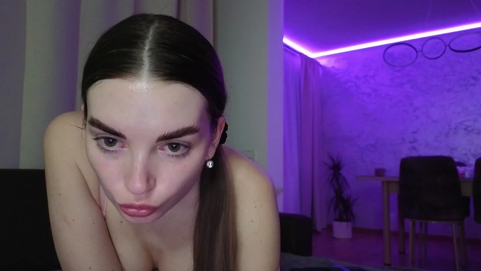 Gallery image thumbnail from Emily_sins's myfreecams stream on, 05/05/2025, 21:36 image 1 of 20