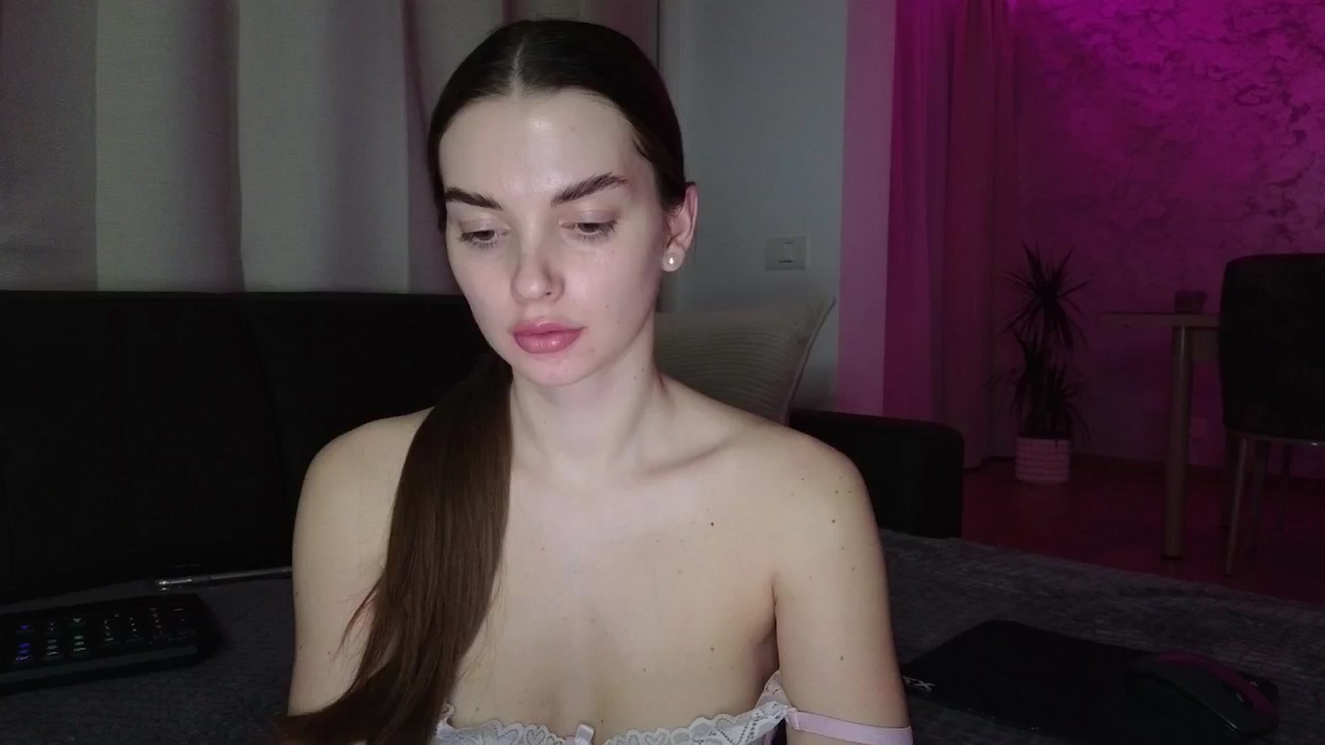 Gallery image thumbnail from Emily_sins's myfreecams stream on, 05/14/2025, 21:47 image 5 of 20