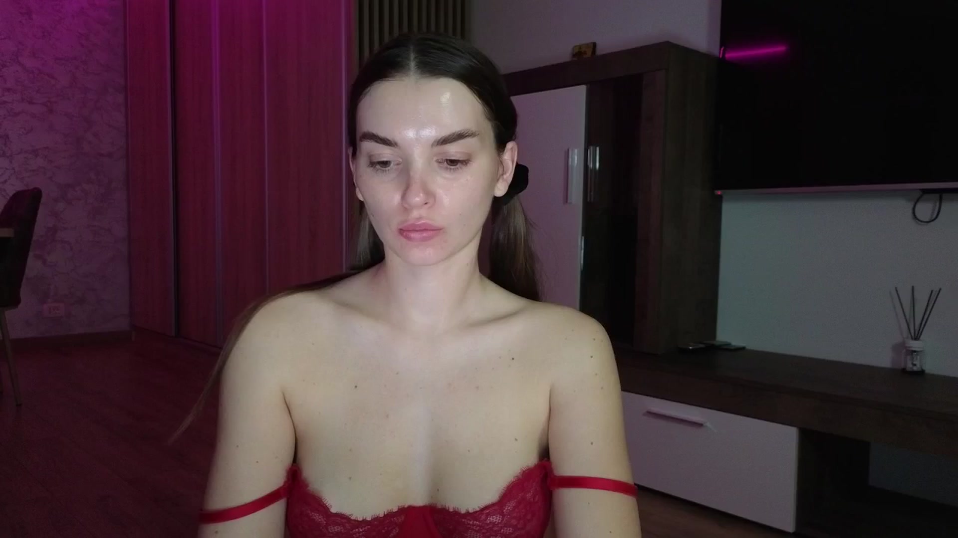 Gallery image thumbnail from Emily_sins's myfreecams stream on, 06/05/2025, 22:26 image 1 of 20