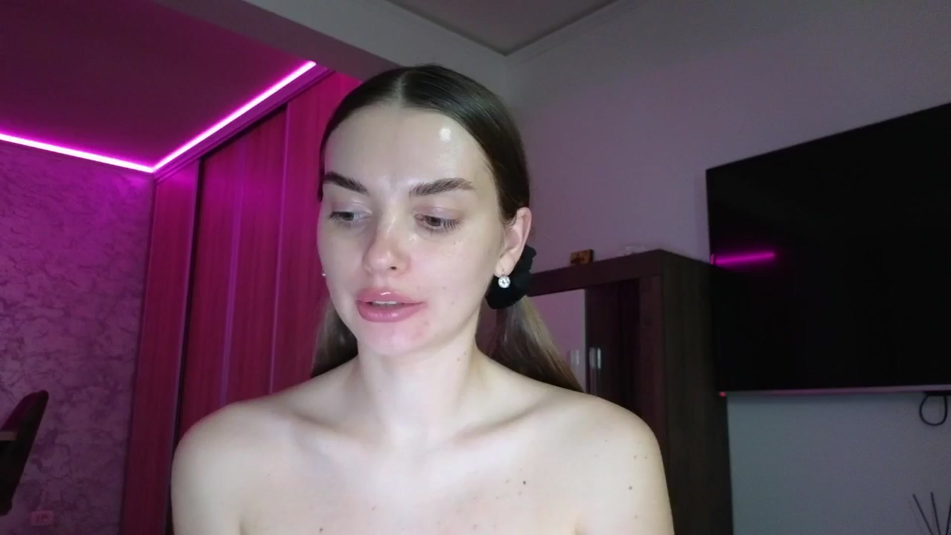 Gallery image thumbnail from Emily_sins's myfreecams stream on, 06/09/2025, 22:15 image 20 of 20