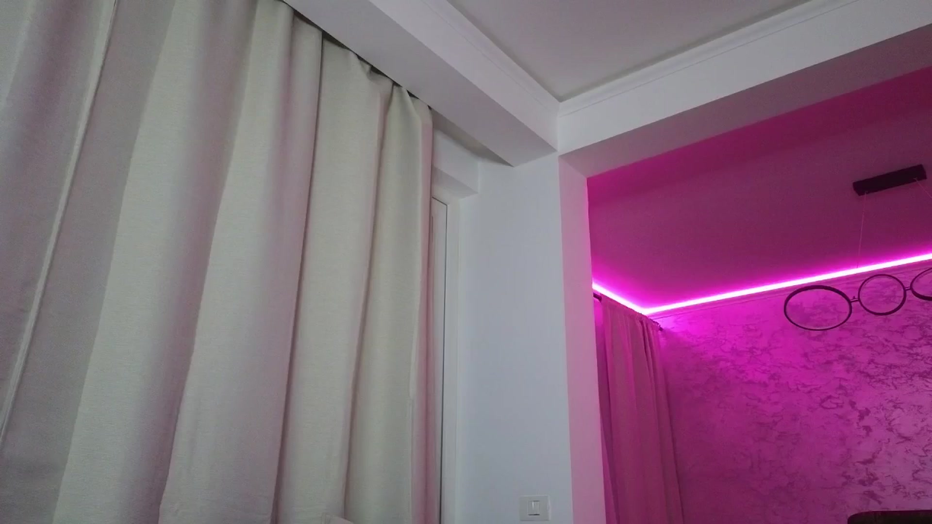 Gallery image thumbnail from Emily_sins's myfreecams stream on, 08/03/2025, 21:25 image 1 of 20
