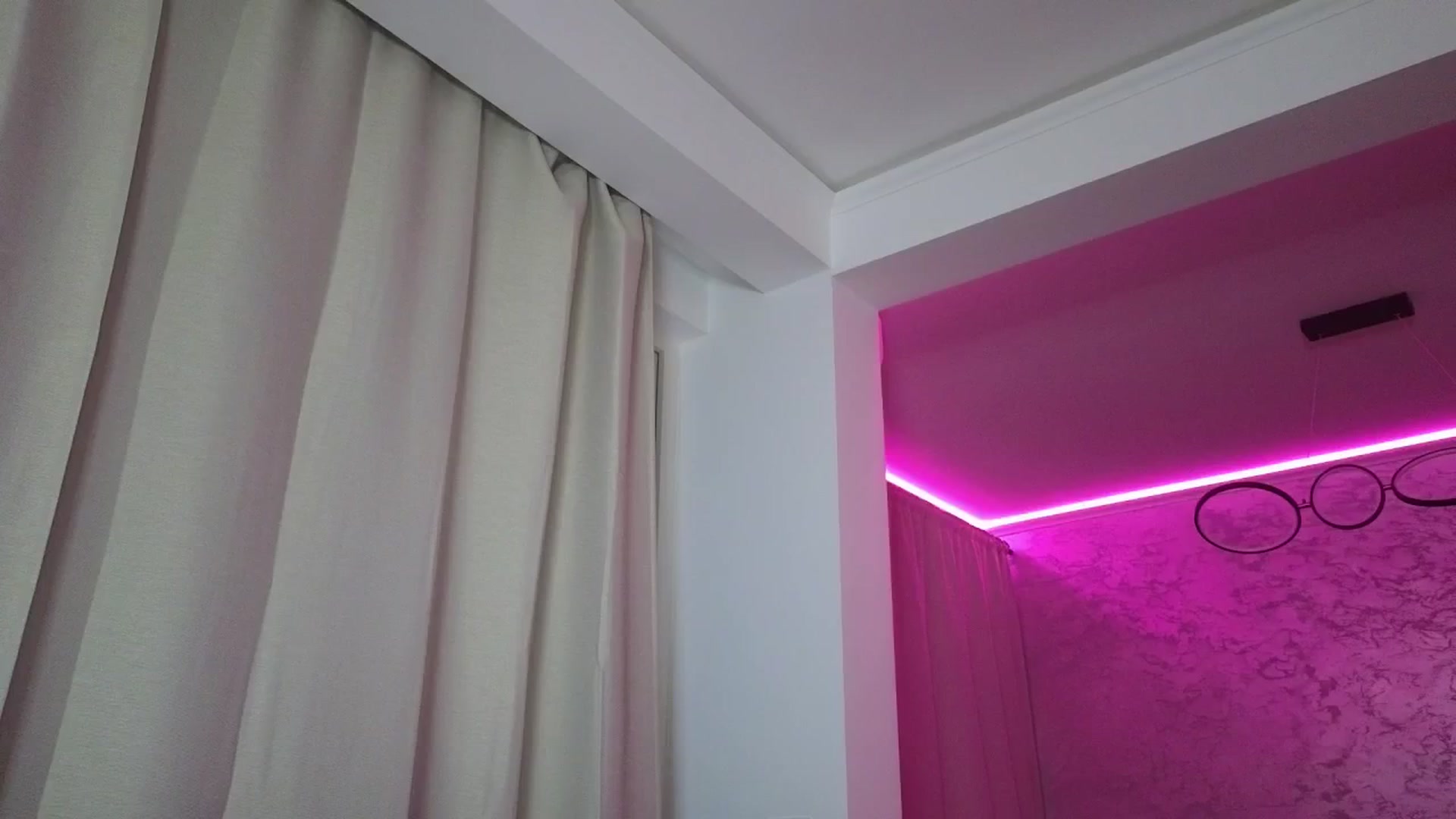Gallery image thumbnail from Emily_sins's myfreecams stream on, 08/18/2025, 21:41 image 5 of 20