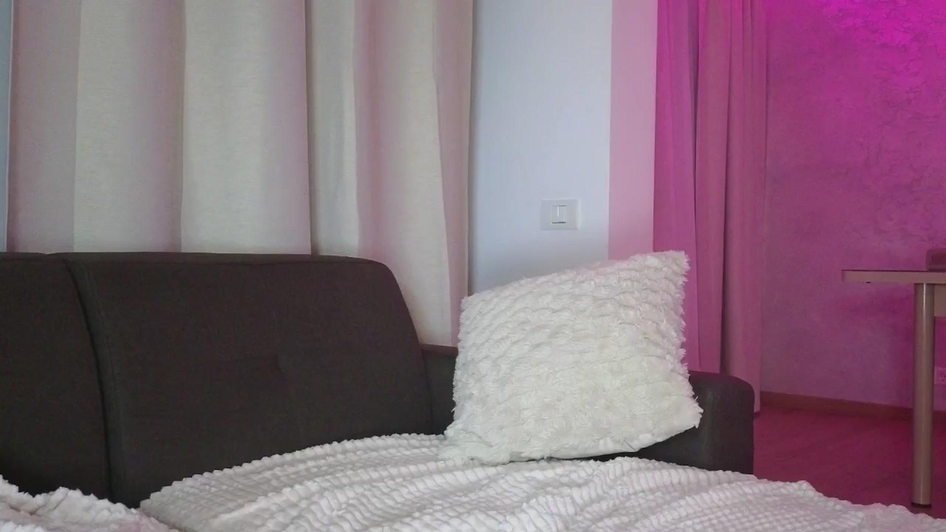 Gallery image thumbnail from Emily_sins's myfreecams stream on, 09/25/2025, 01:51 image 3 of 20