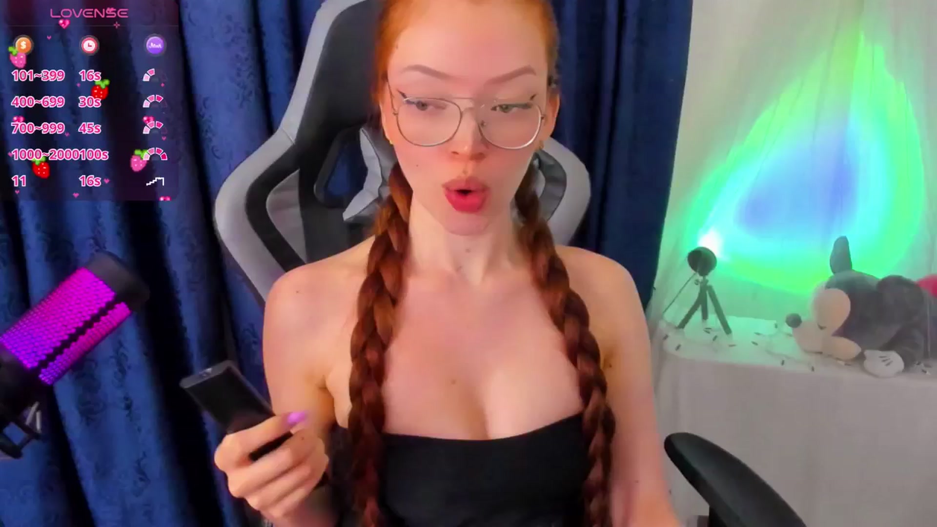 Gallery image thumbnail from Emily_sofia1's myfreecams stream on, 06/22/2025, 11:21 image 20 of 20