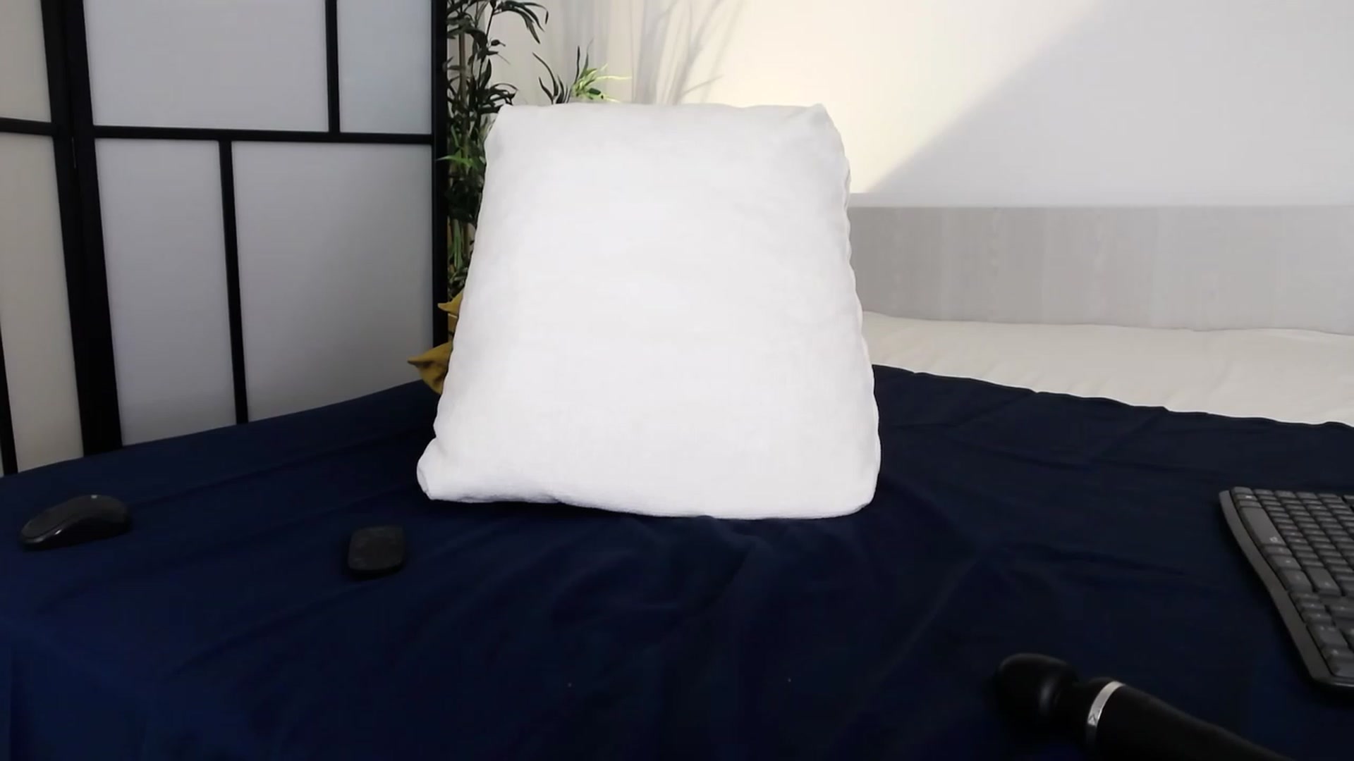 Gallery image thumbnail from Emilyanders85's myfreecams stream on, 06/19/2023, 19:24 image 18 of 20