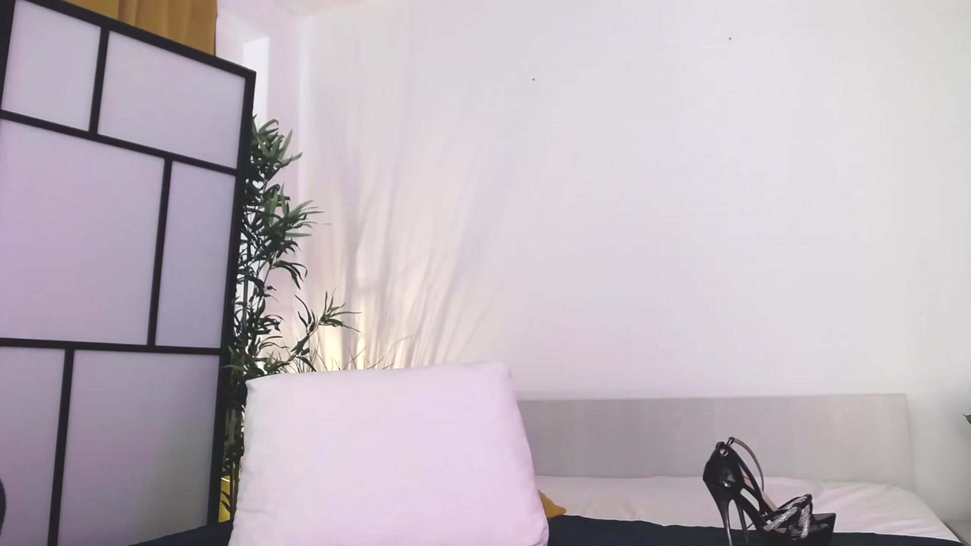 Gallery image thumbnail from Emilyanders85's myfreecams stream on, 06/29/2023, 11:24 image 13 of 20