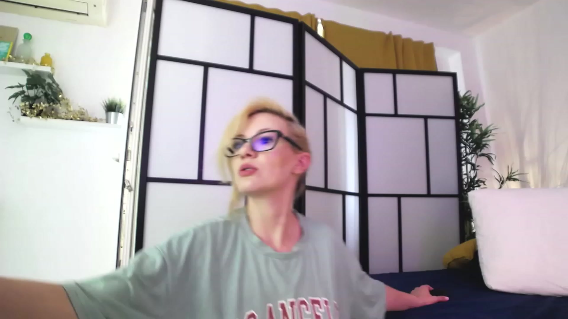 Gallery image thumbnail from Emilyanders85's myfreecams stream on, 06/29/2023, 15:11 image 4 of 20