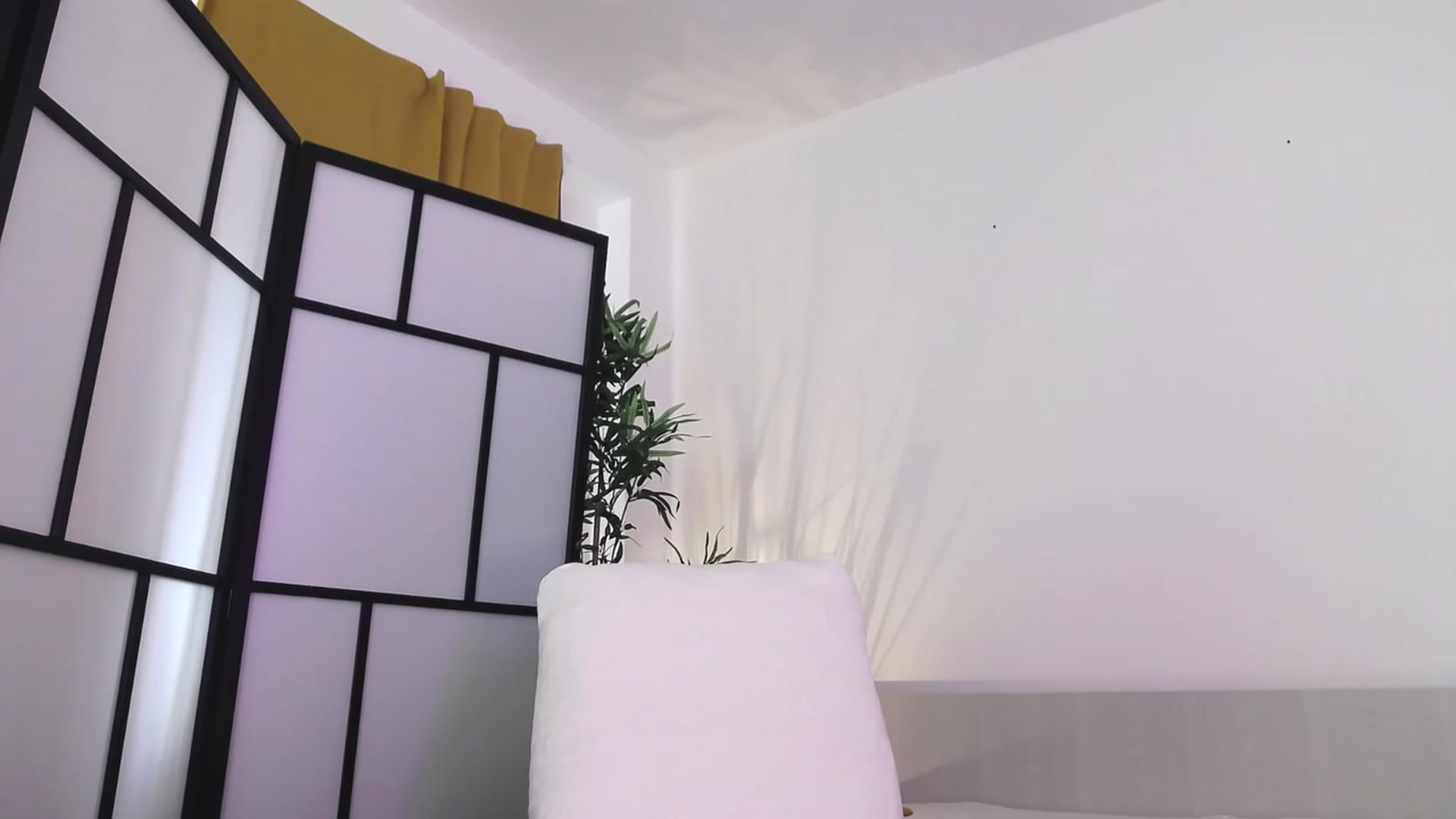 Gallery image thumbnail from Emilyanders85's myfreecams stream on, 06/29/2023, 17:09 image 1 of 20