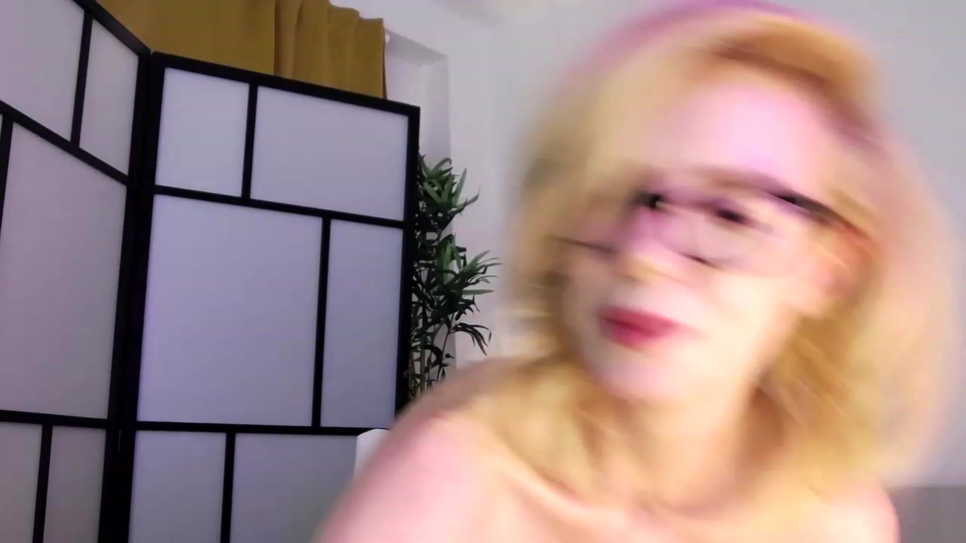 Gallery image thumbnail from Emilyanders85's myfreecams stream on, 07/02/2023, 01:34 image 4 of 20