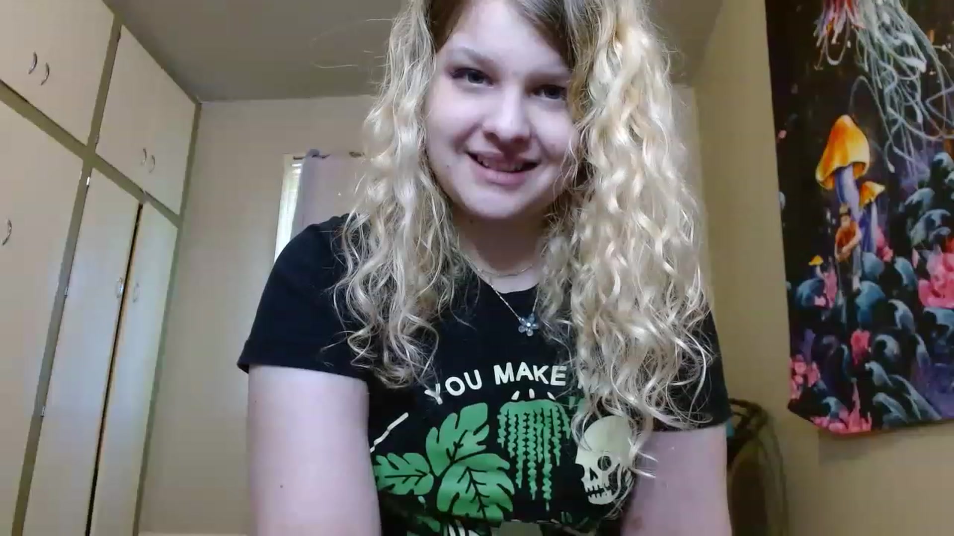 Gallery image thumbnail from Emilyhaze's myfreecams stream on, 04/03/2023, 23:15 image 6 of 20