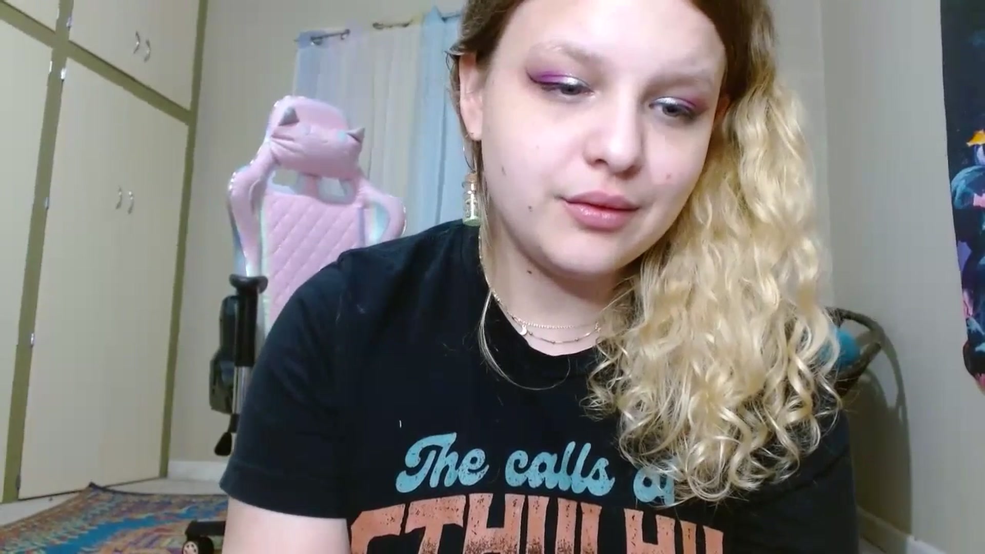 Gallery image thumbnail from Emilyhaze's myfreecams stream on, 07/20/2023, 11:43 image 16 of 20