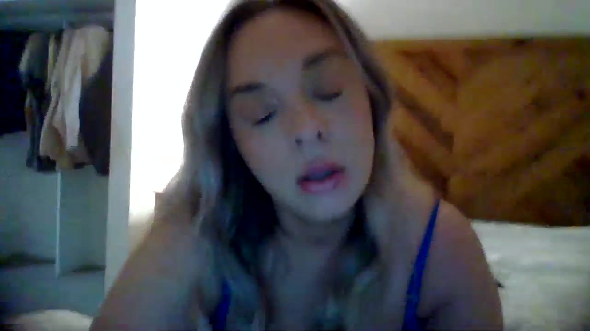 Gallery image thumbnail from Emilykatex's myfreecams stream on, 06/14/2023, 13:08 image 17 of 20