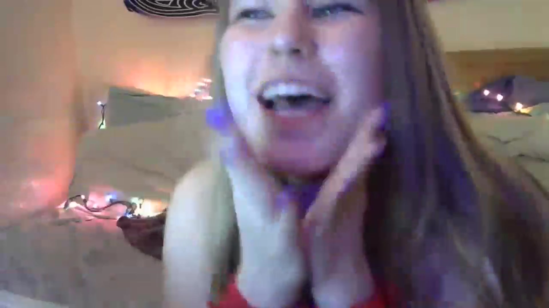 Gallery image thumbnail from Emilylove333's myfreecams stream on, 03/07/2023, 03:08 image 17 of 20