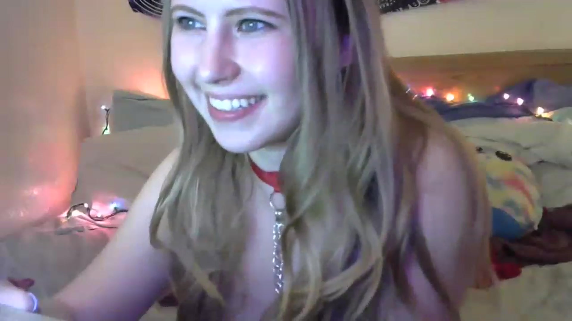 Gallery image thumbnail from Emilylove333's myfreecams stream on, 03/07/2023, 03:08 image 13 of 20
